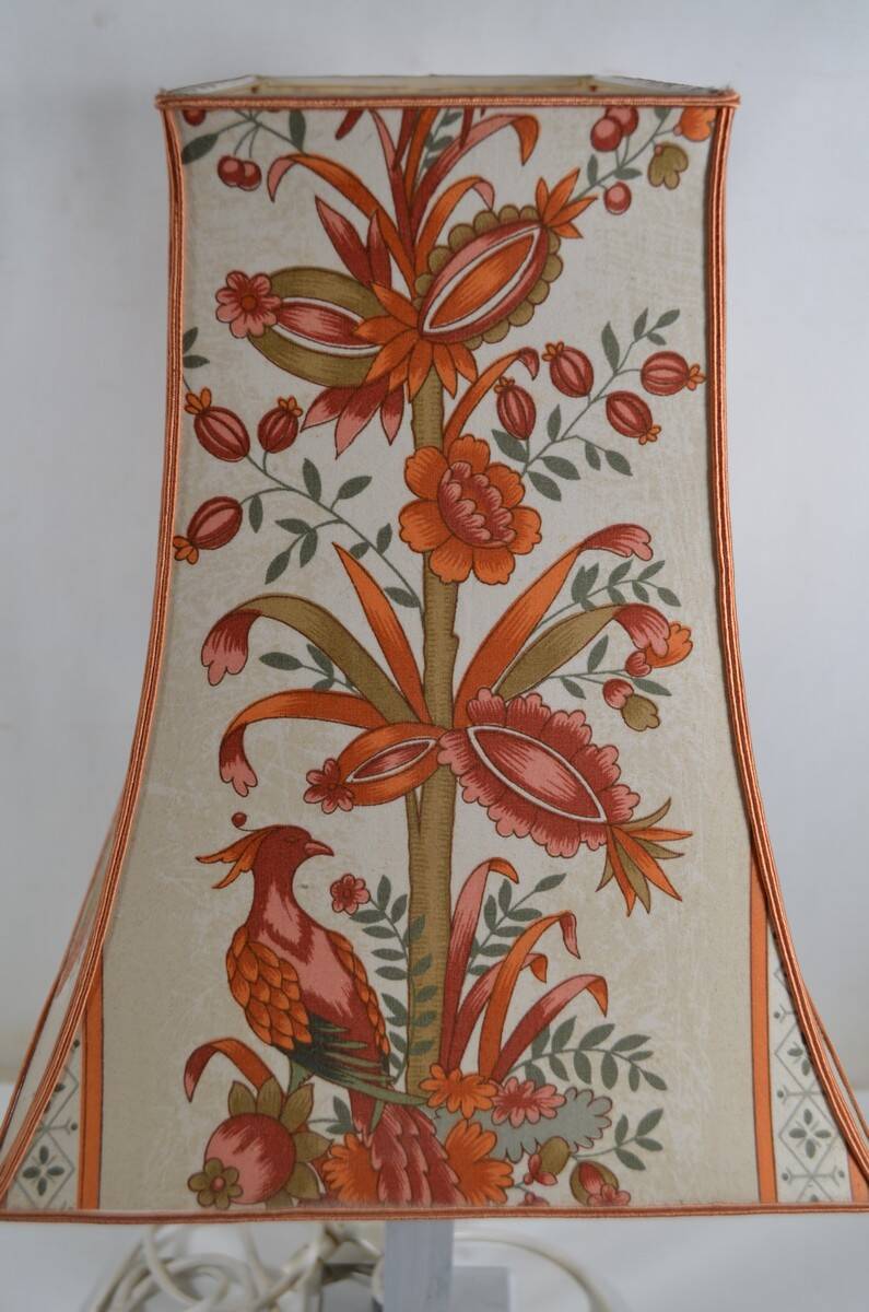 France 1970s - Vintage lamp with a chrome base and shade featuring Asian decor.