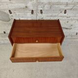 Vintage small-sized chest of drawers