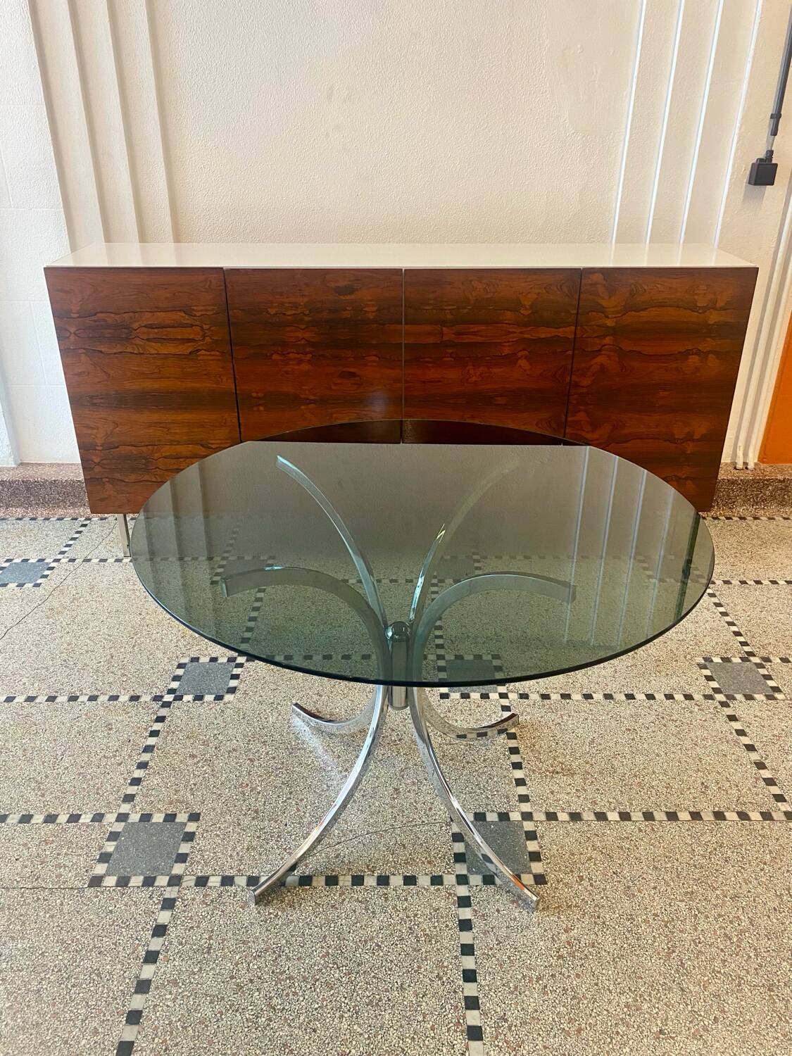 Italian round table in smoked glass 1970 Giotto Stoppino style