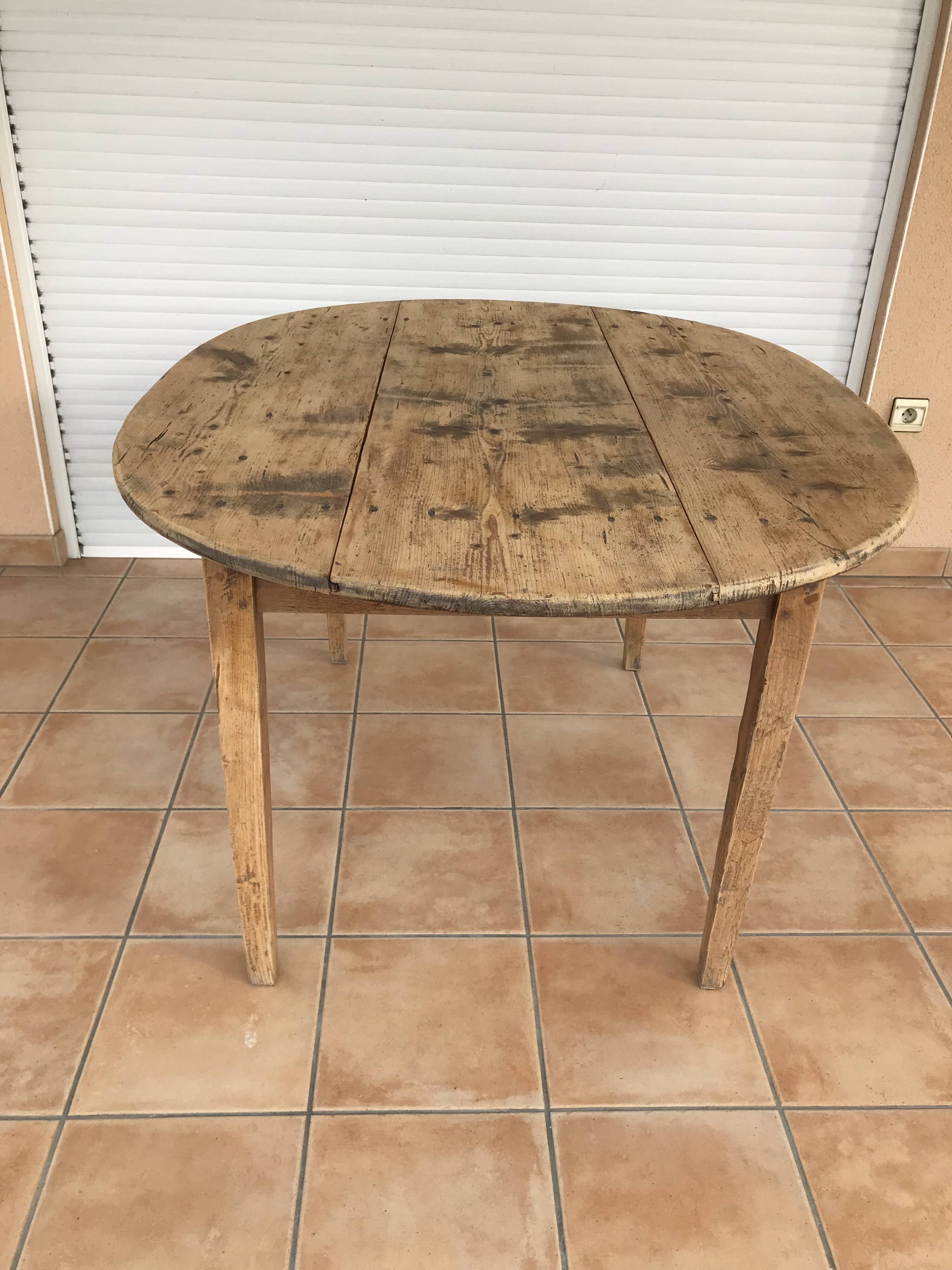 Round Farm Table