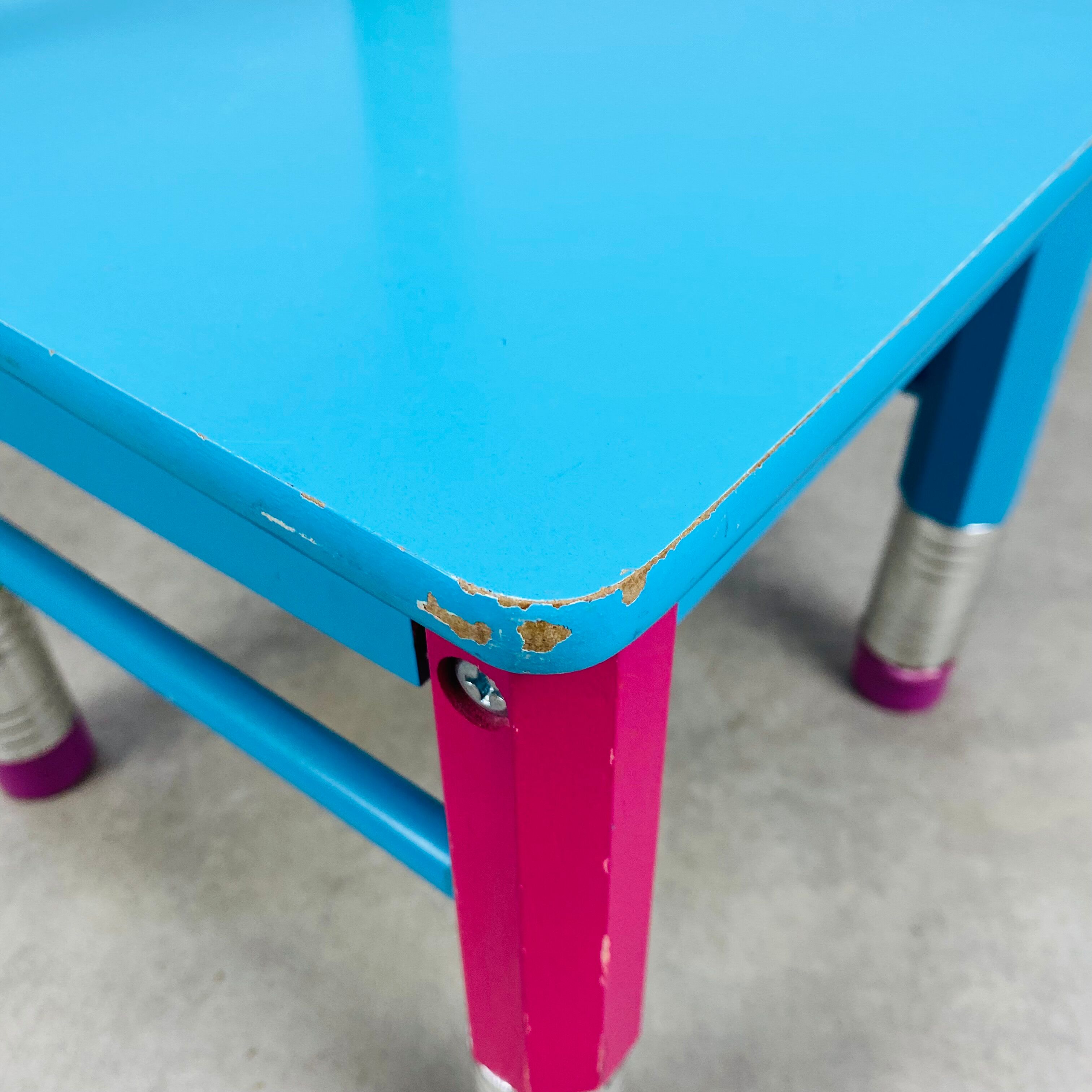 Pierre Sala desk and pencil chair for children