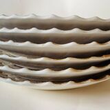 Set of 6 beige earthenware dinner plates, circa 1970, Sarreguemines, France.