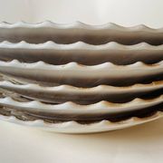 Set of 6 beige earthenware dinner plates, circa 1970, Sarreguemines, France.