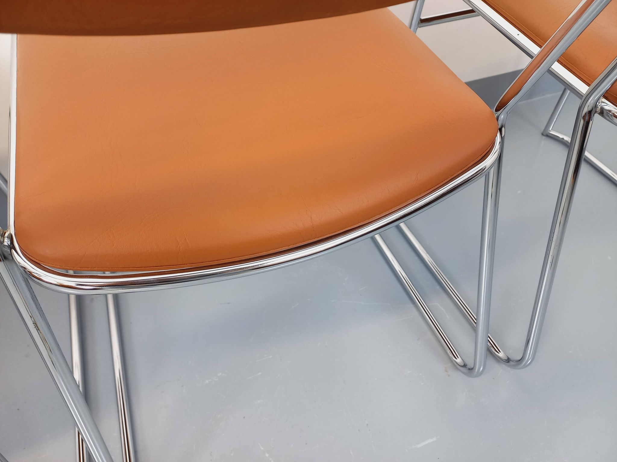 4 vintage sleigh chairs from the 70s, in designer chrome metal