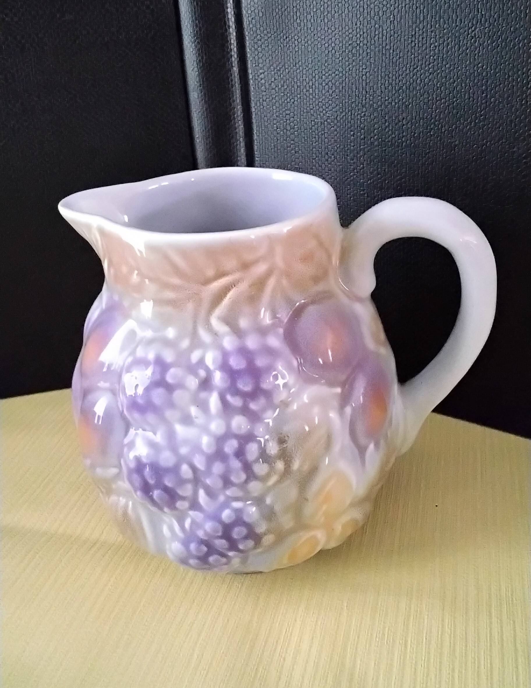 Cider or lemonade service in a Salins les Bains jug.