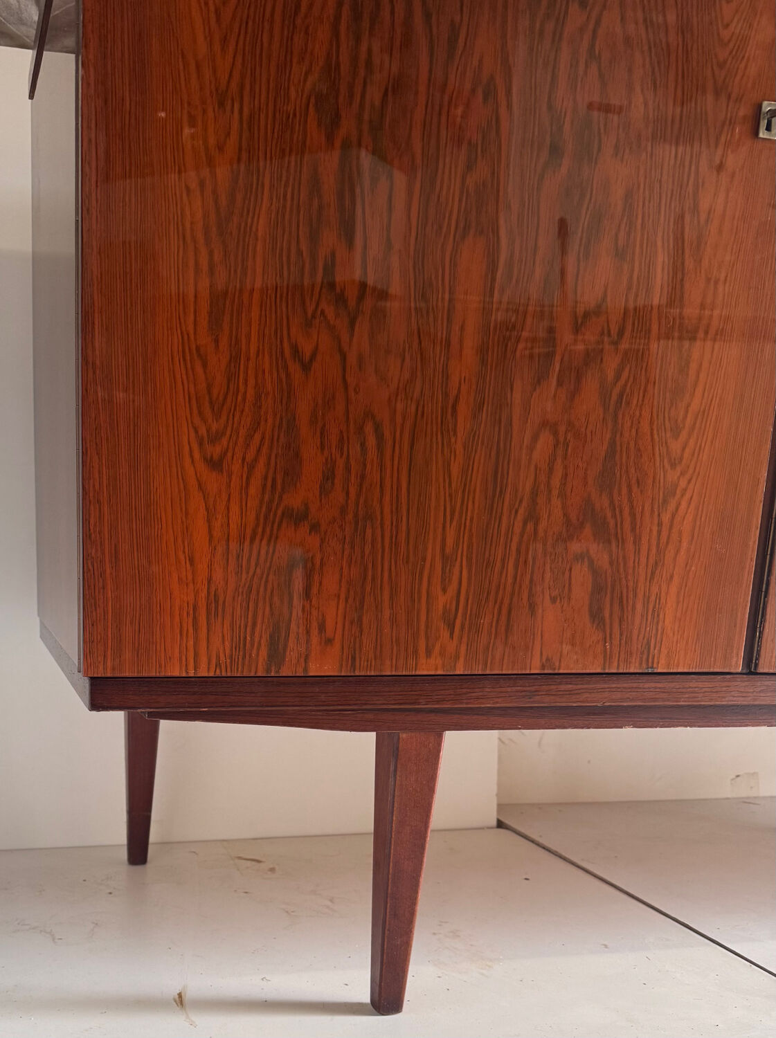 Scandinavian enfilade