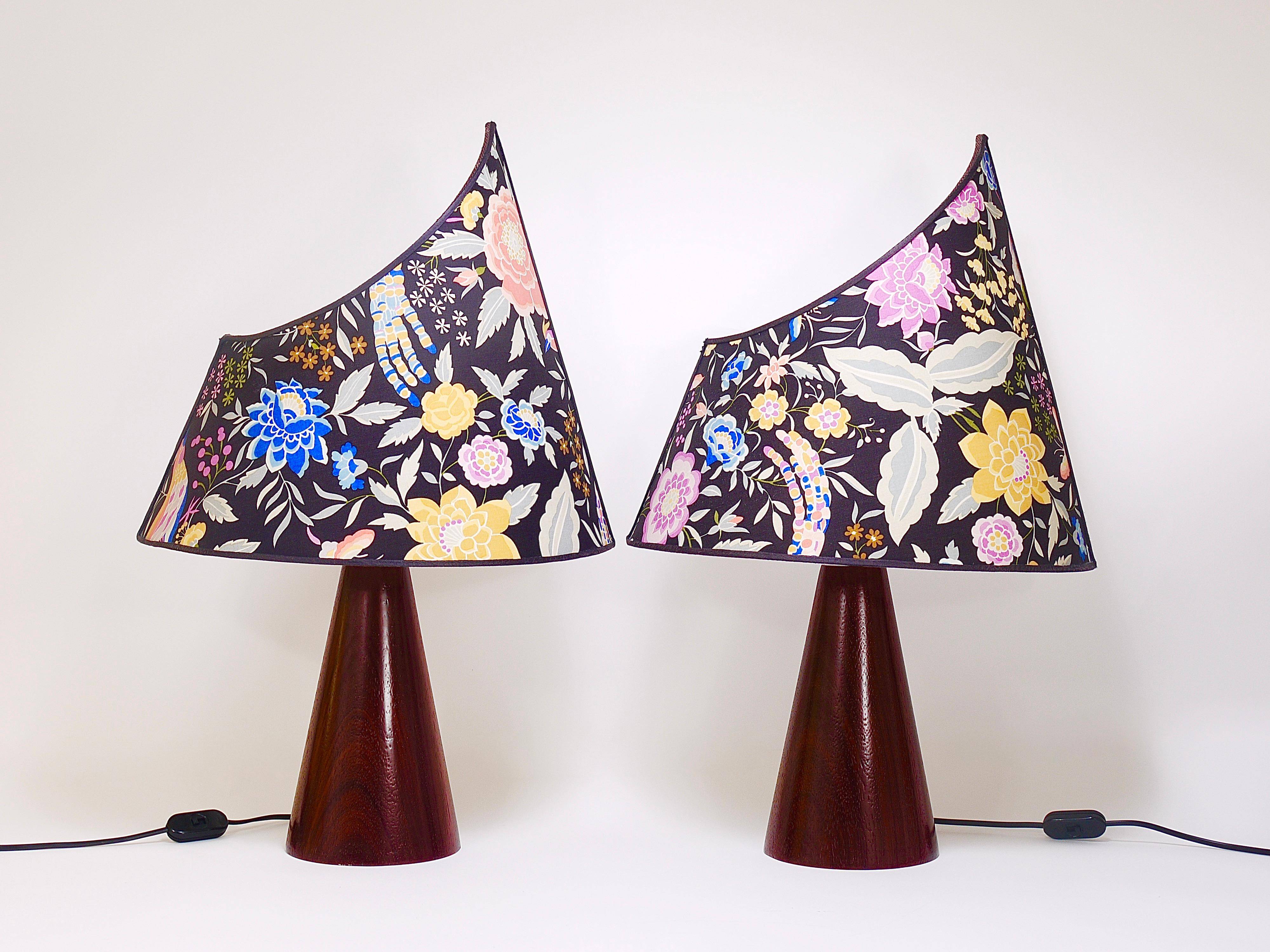 A pair of post-modern Missoni table lamps by Massimo Valloto, Italy, 1980s.