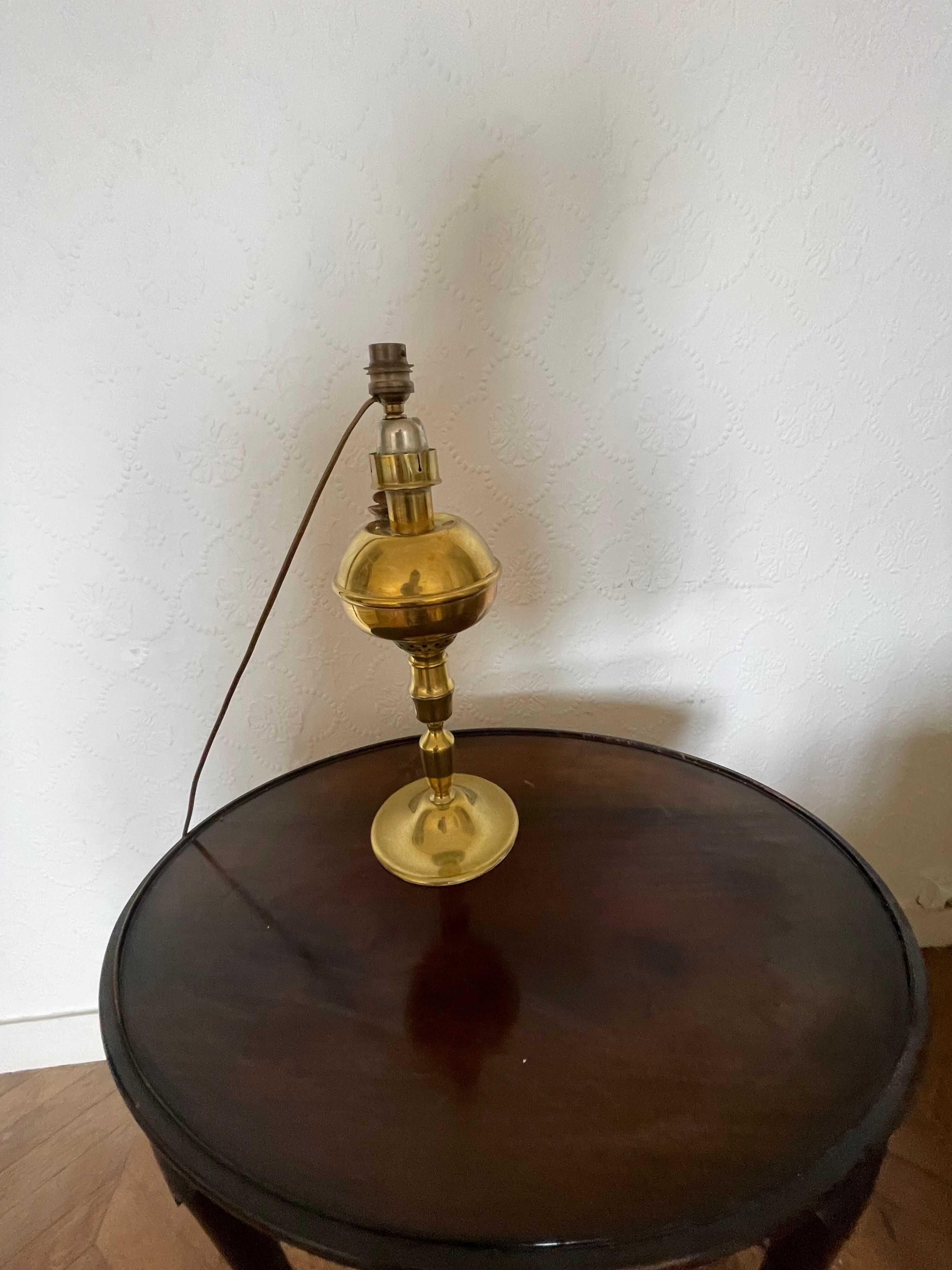 Electrified copper kerosene lamp