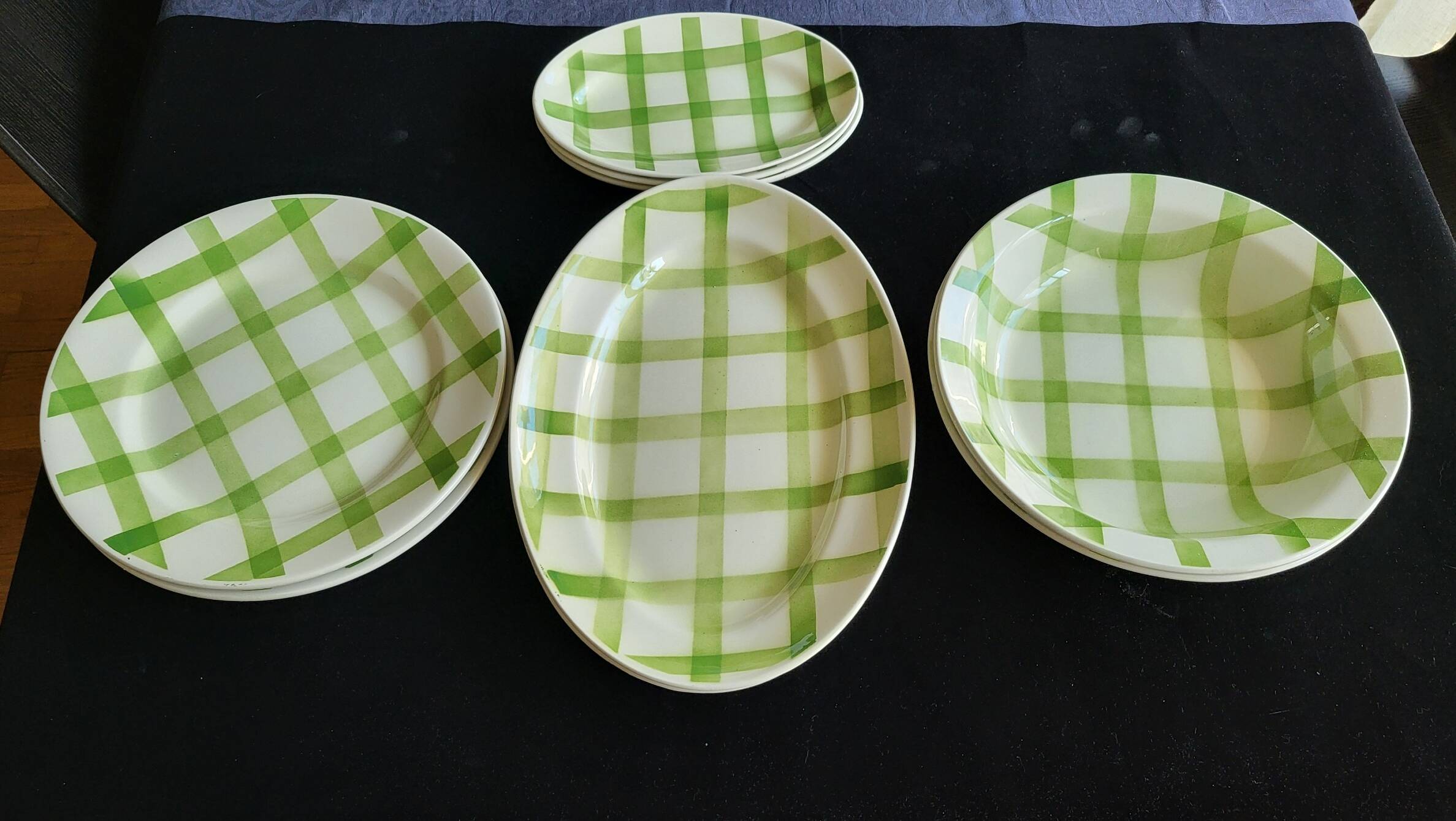 Moulin des Loups Orchies serving dishes, "Nappe" model, Green (set of 9)