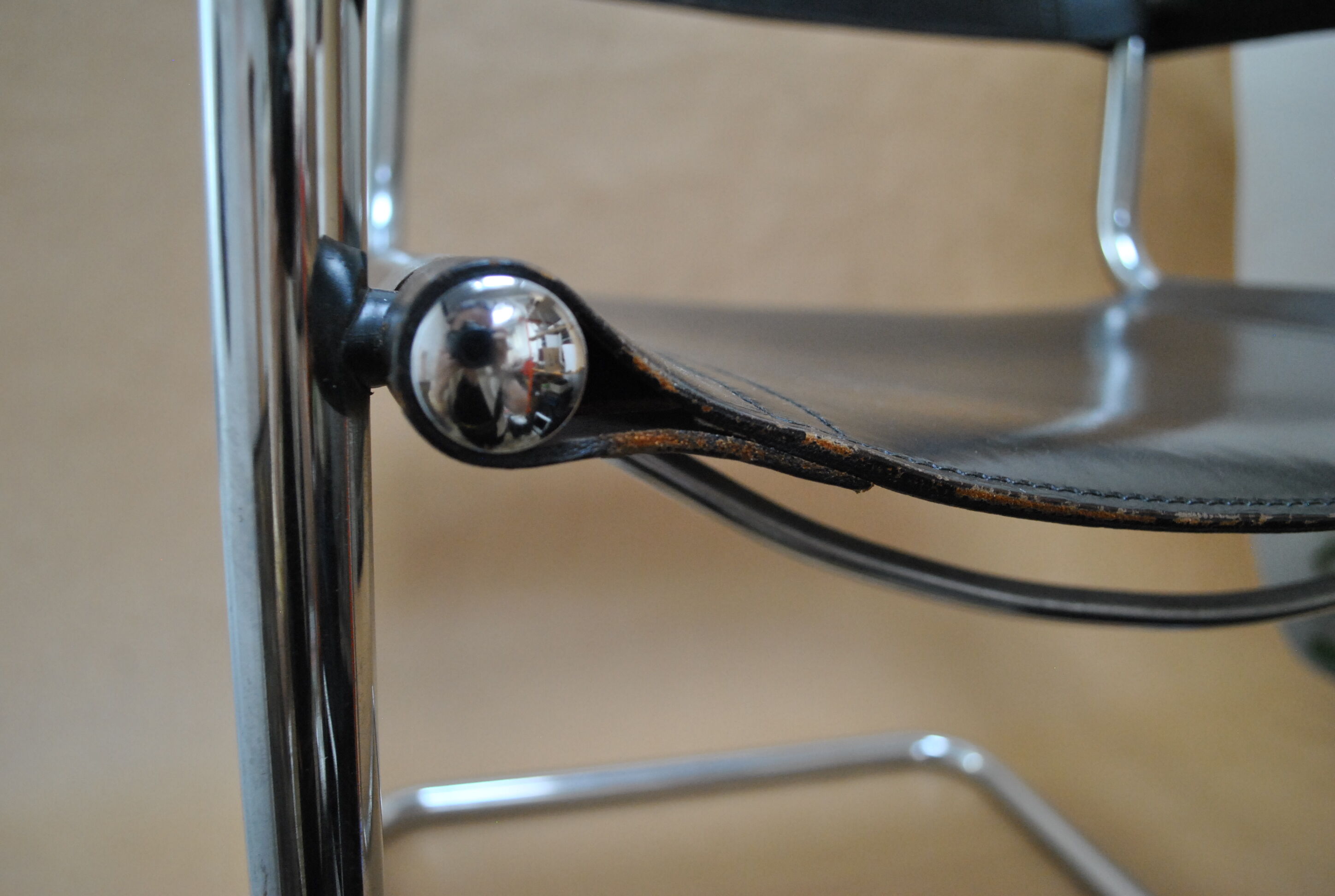 chair design vintage tubes chrome leather black