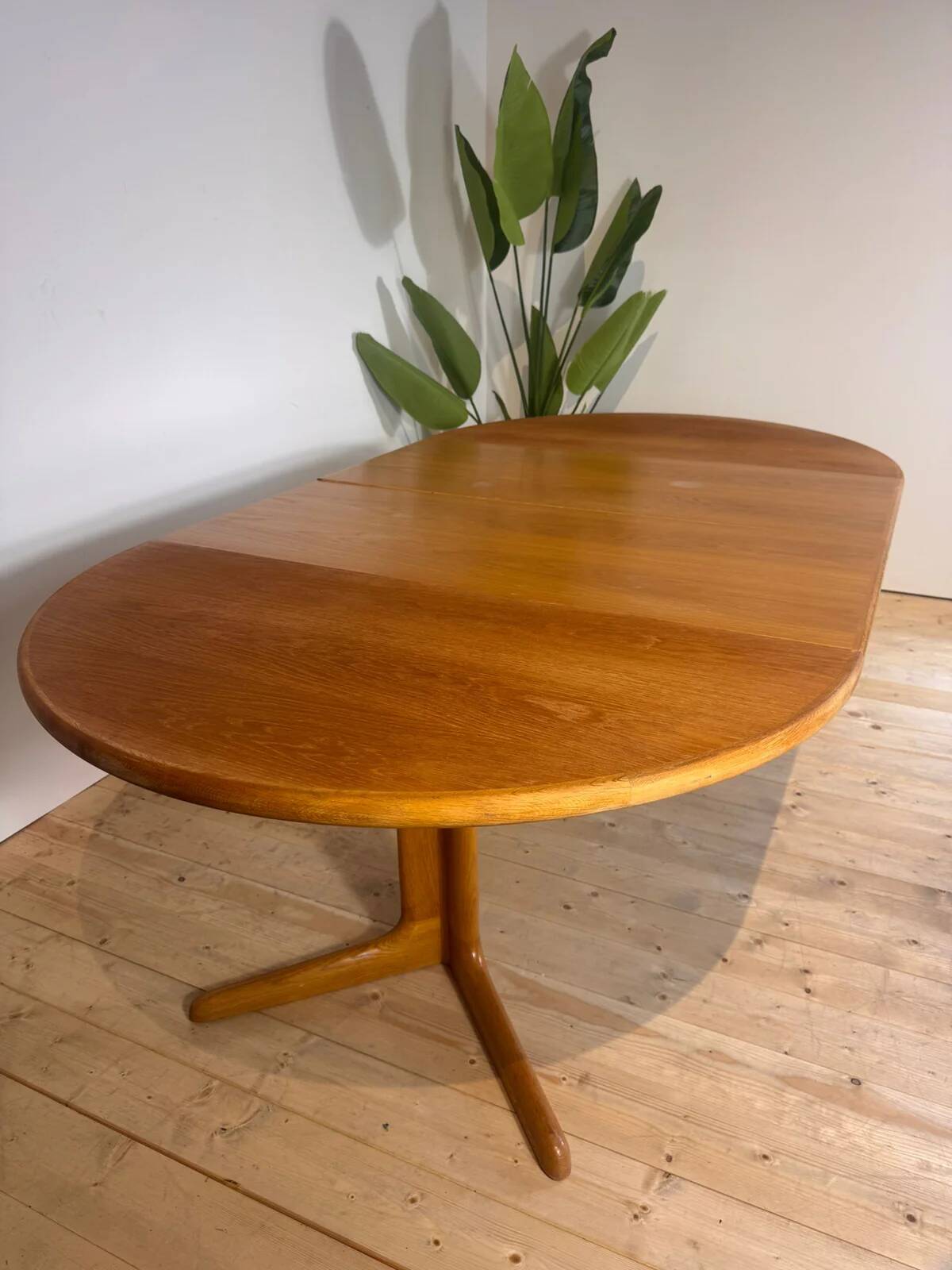 Round dining table in teak by Skovby Møbelfabrik, 1960s