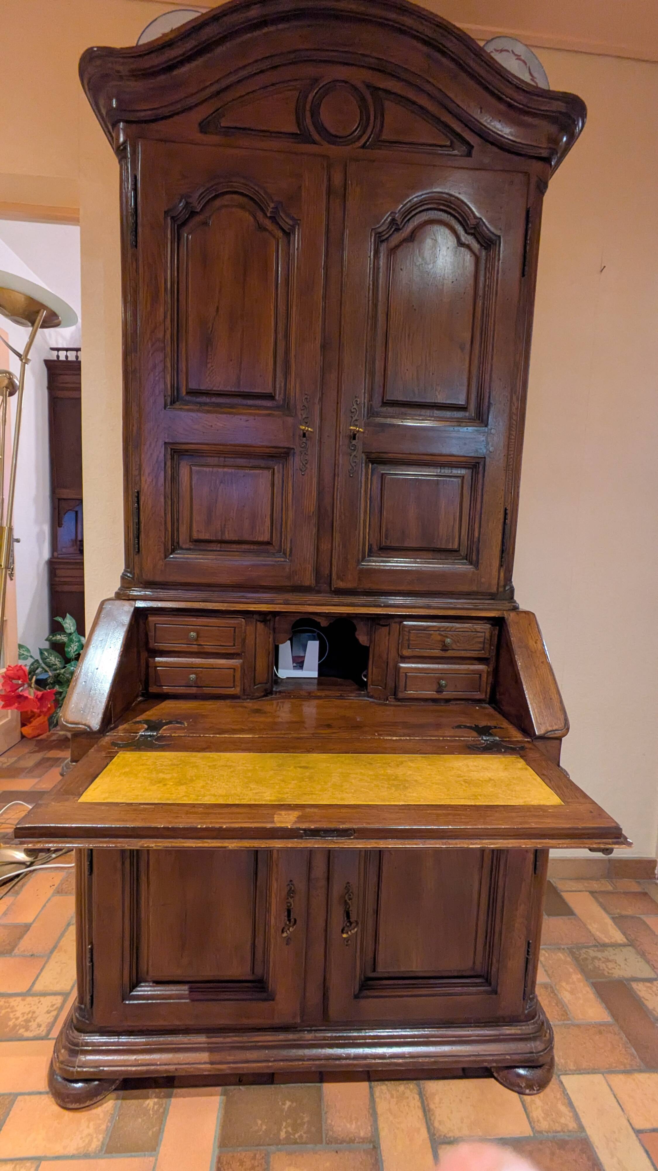 Spanish secretary in solid oak