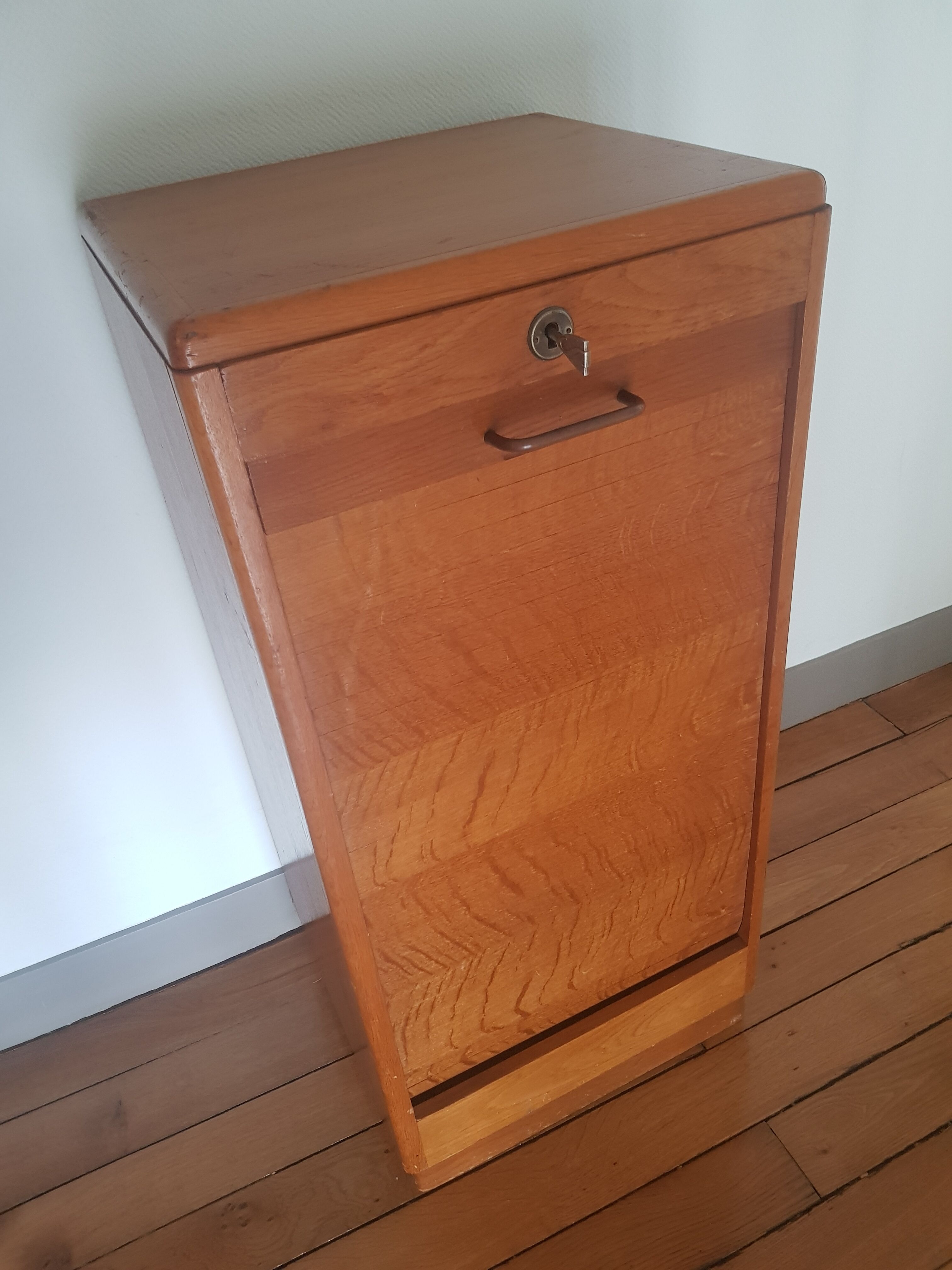 Furniture with a sliding drawer