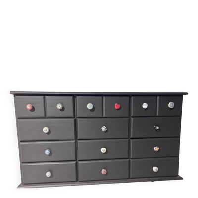 Buffet / commode entièrement relooké – pièce unique – nombreux tiroirs