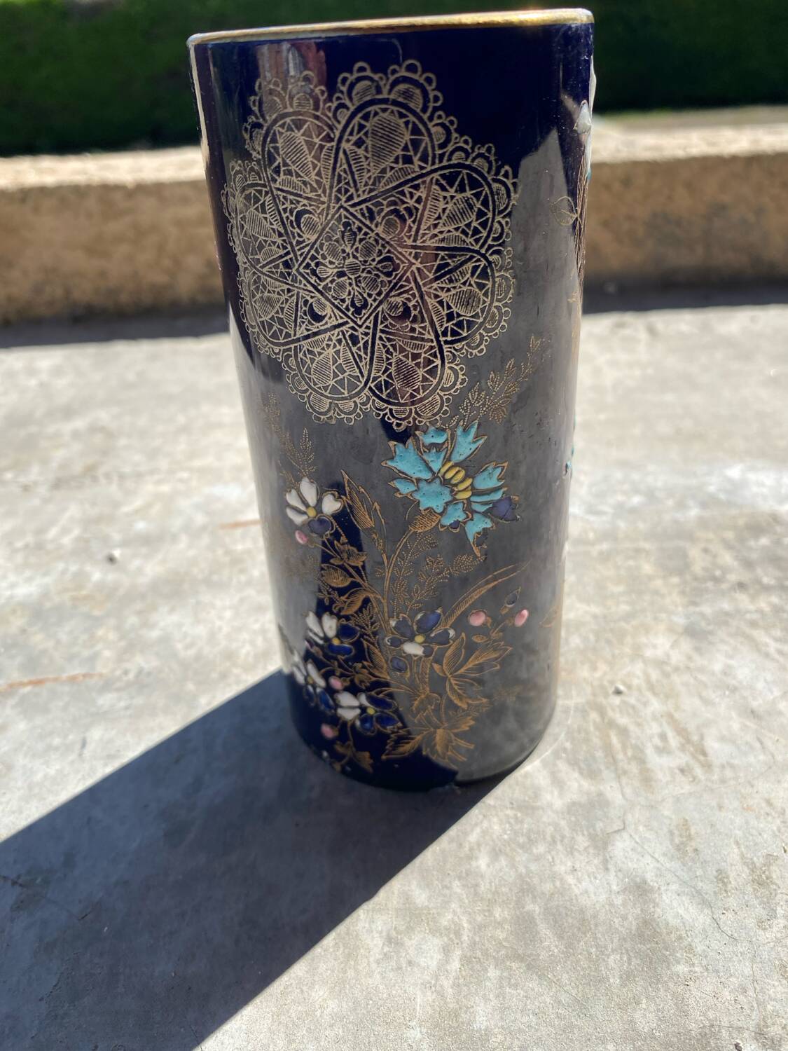 Pretty little vase, enamelled bfk boch and brother