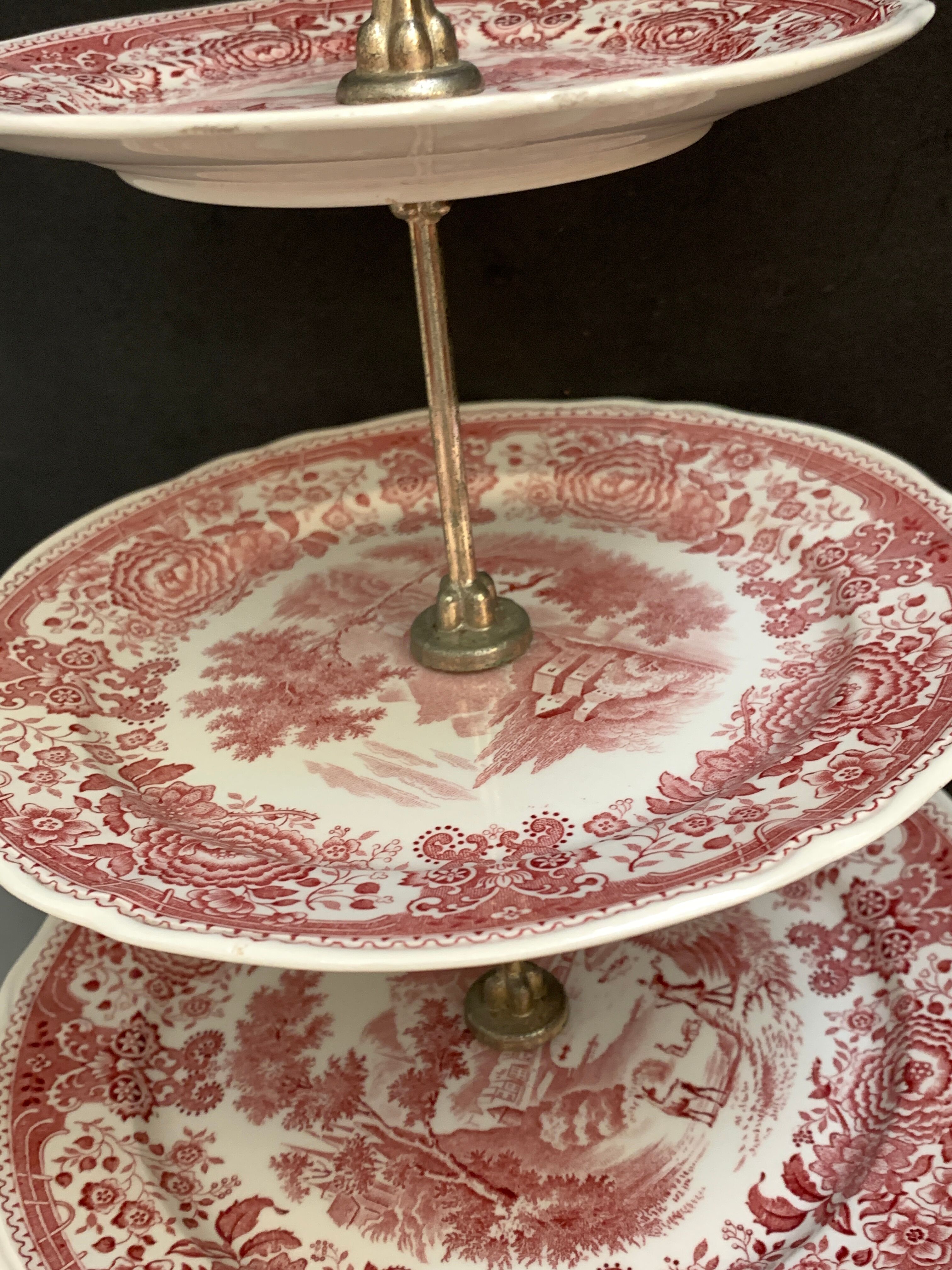 Display or cake holder in old Earthenware Villeroy and Boch, model Burgenland pink