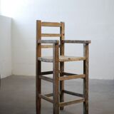 Ancienne chaise haute en bois pour enfant