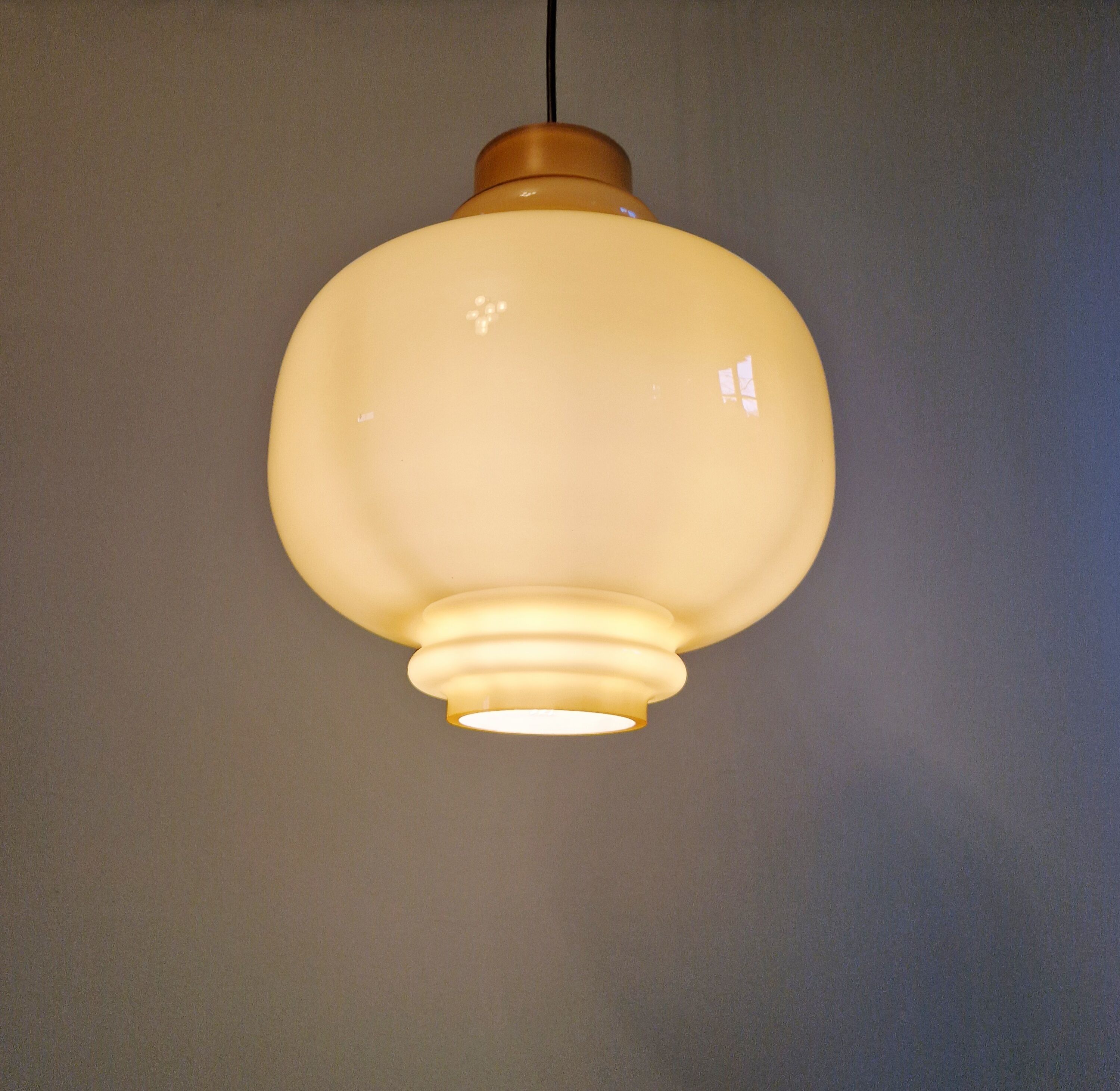 Scandinavian suspension light in mustard opaline, H-A Jakobsson, 1970.