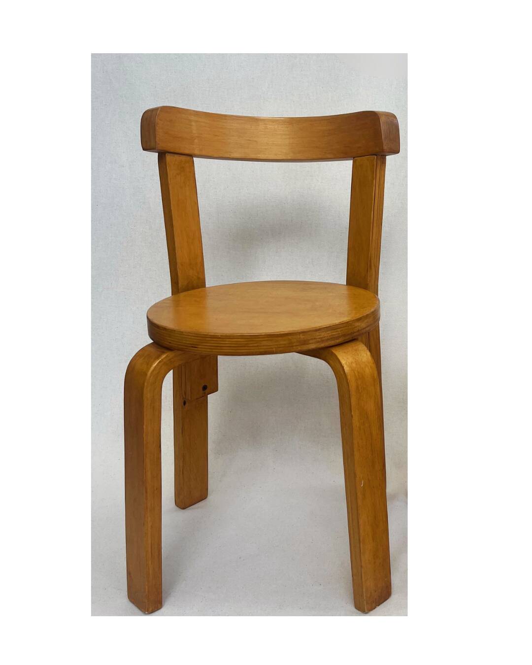 Chaise scandinave aux allures de Alvar Aalto