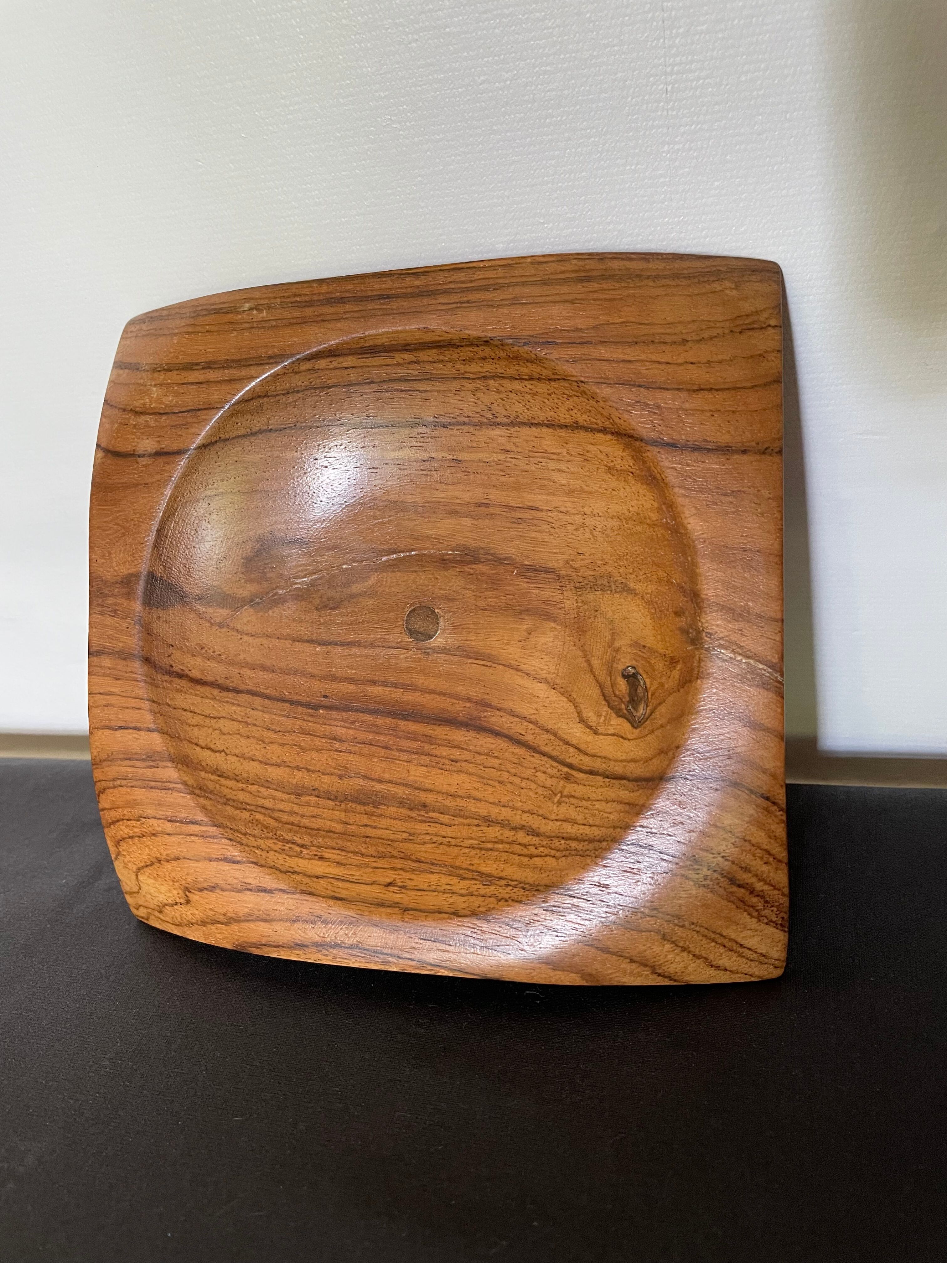 Turned wooden pocket tray