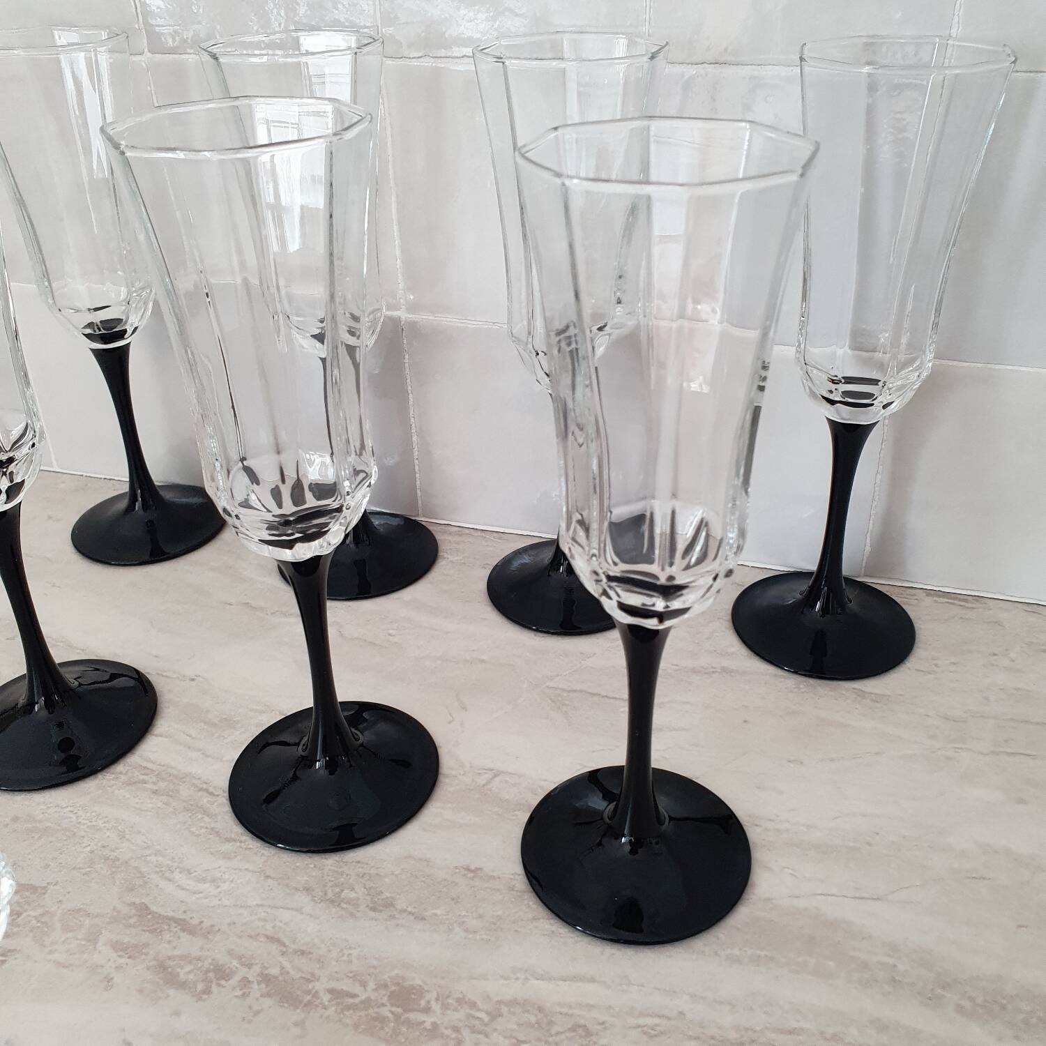 8 Octagonal Pied Noir Champagne Flutes
