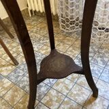 Boid pedestal table