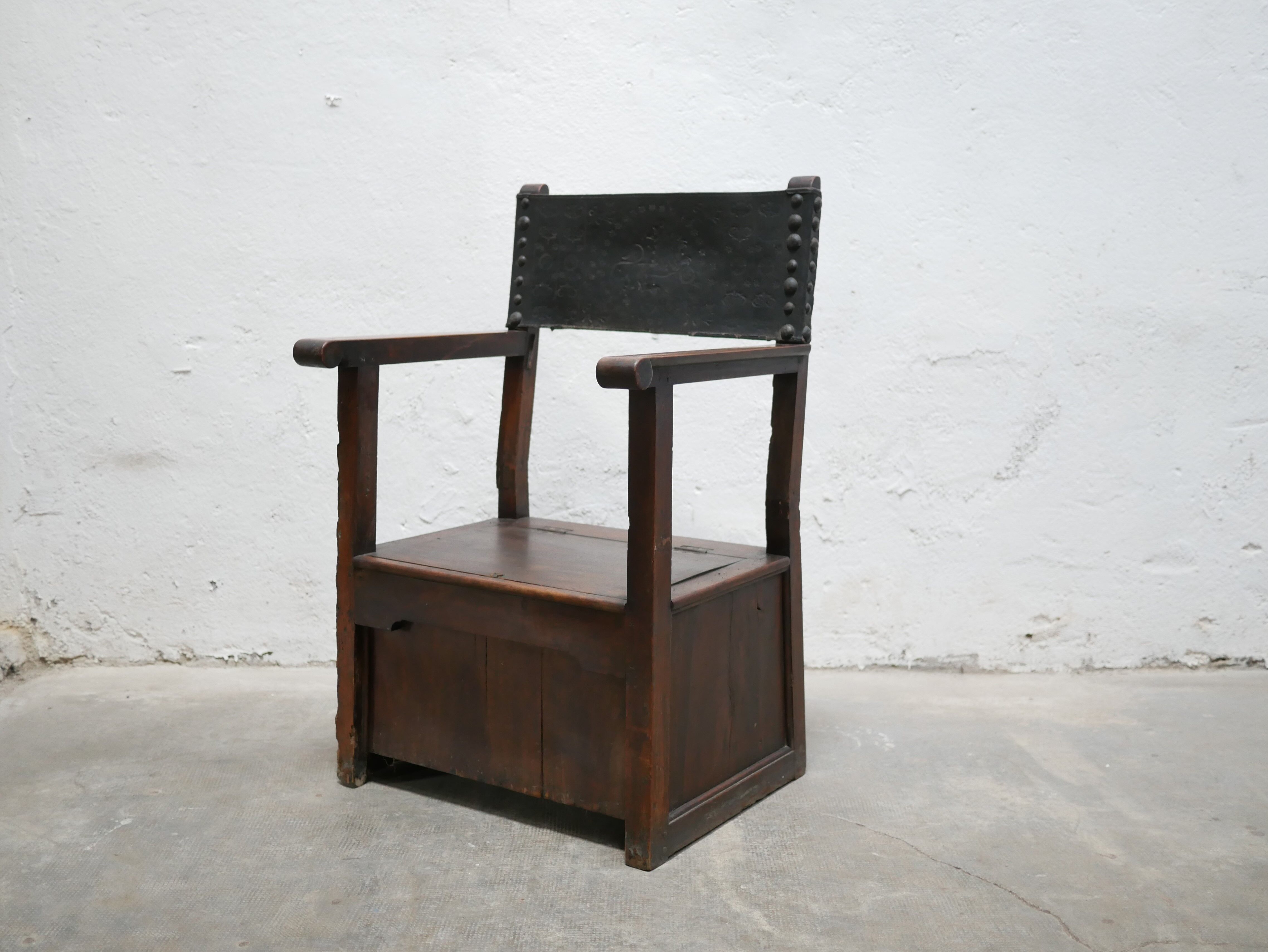 Wooden chest armchair, XIX th