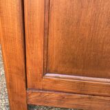 Old Parisian bonnetière