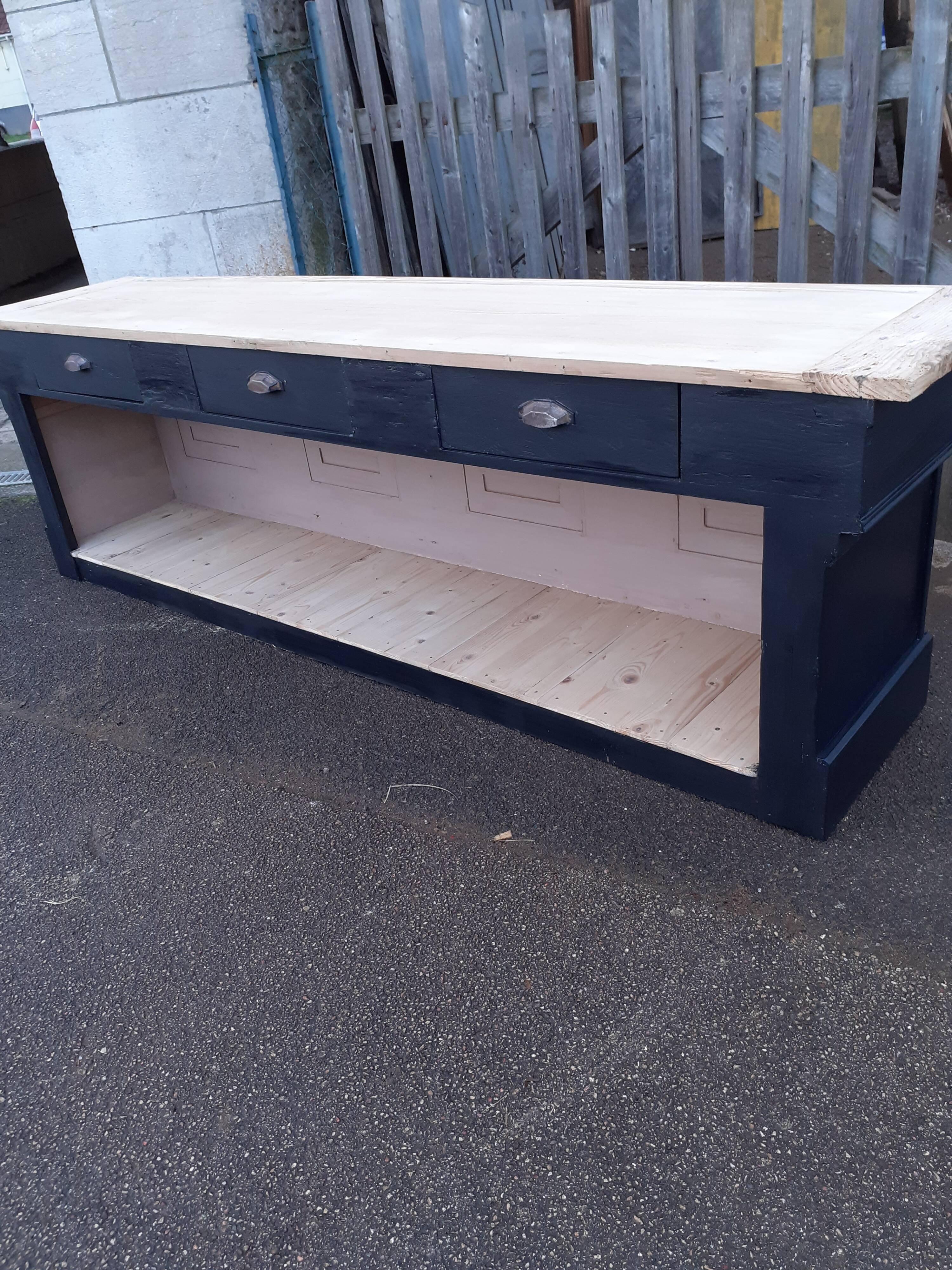 Counter trade furniture