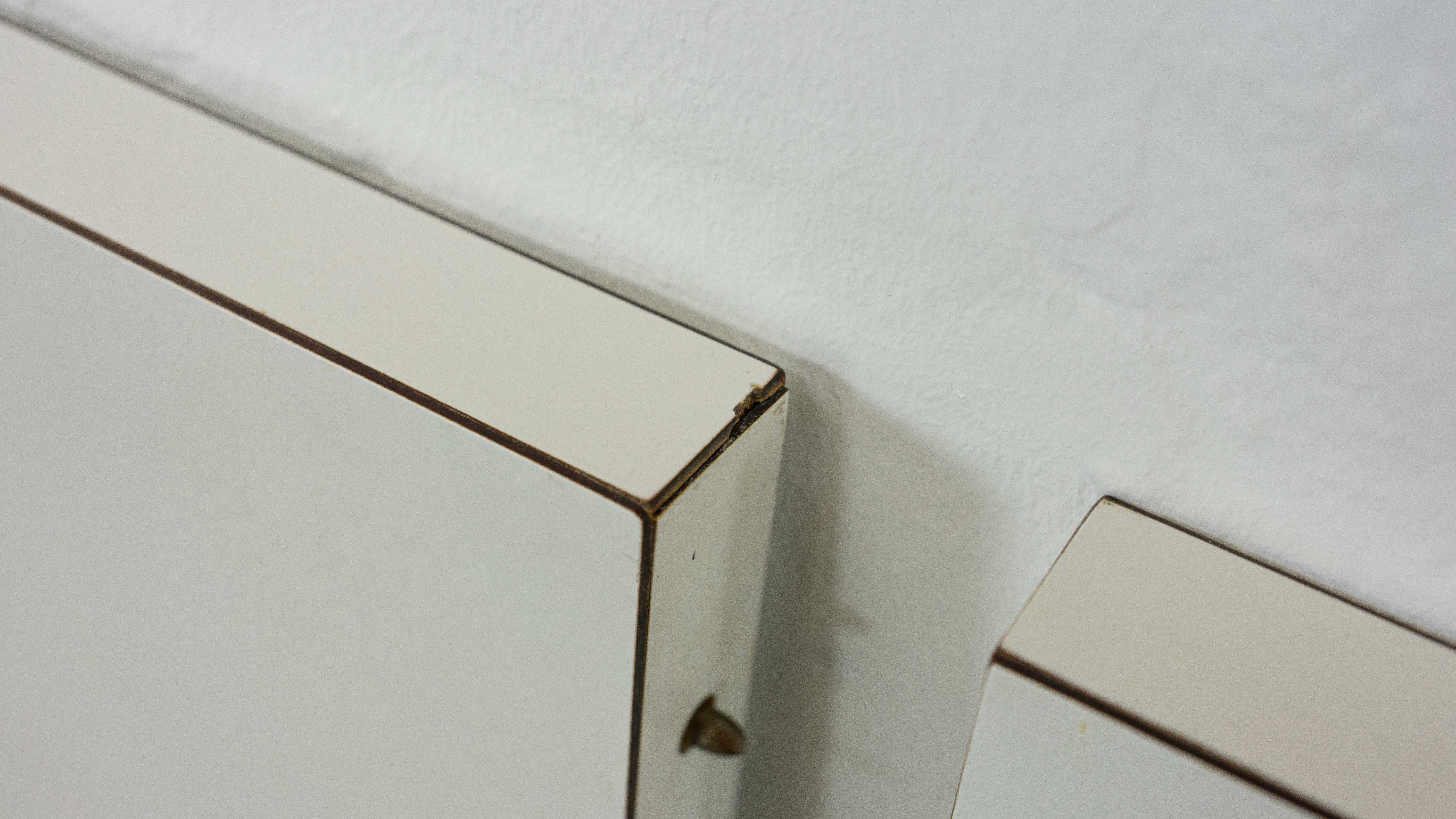 Extendable pedestal dining table by George Nelson for Herman Miller