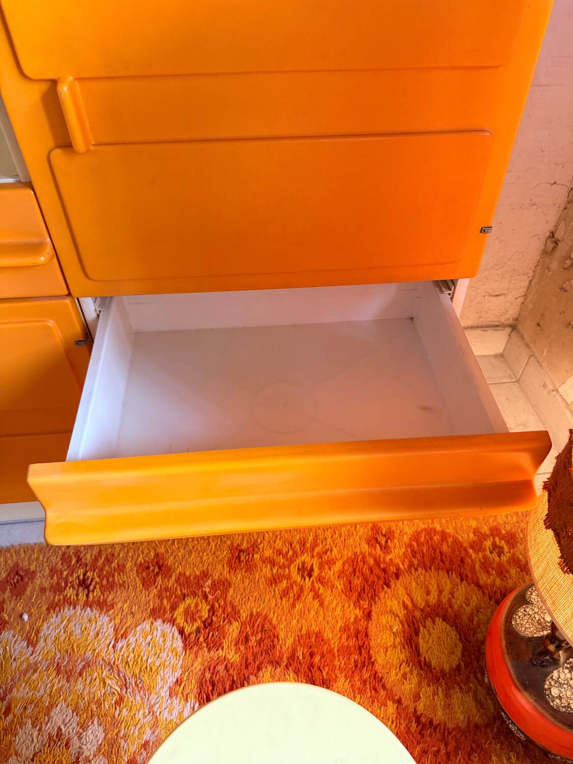 Set of 3 "Space Age" Storage Columns - 1970 Design