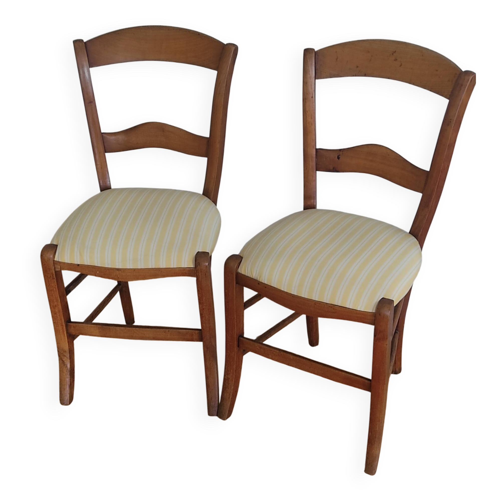 pair of chairs