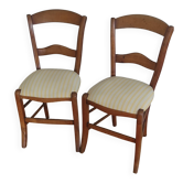pair of chairs