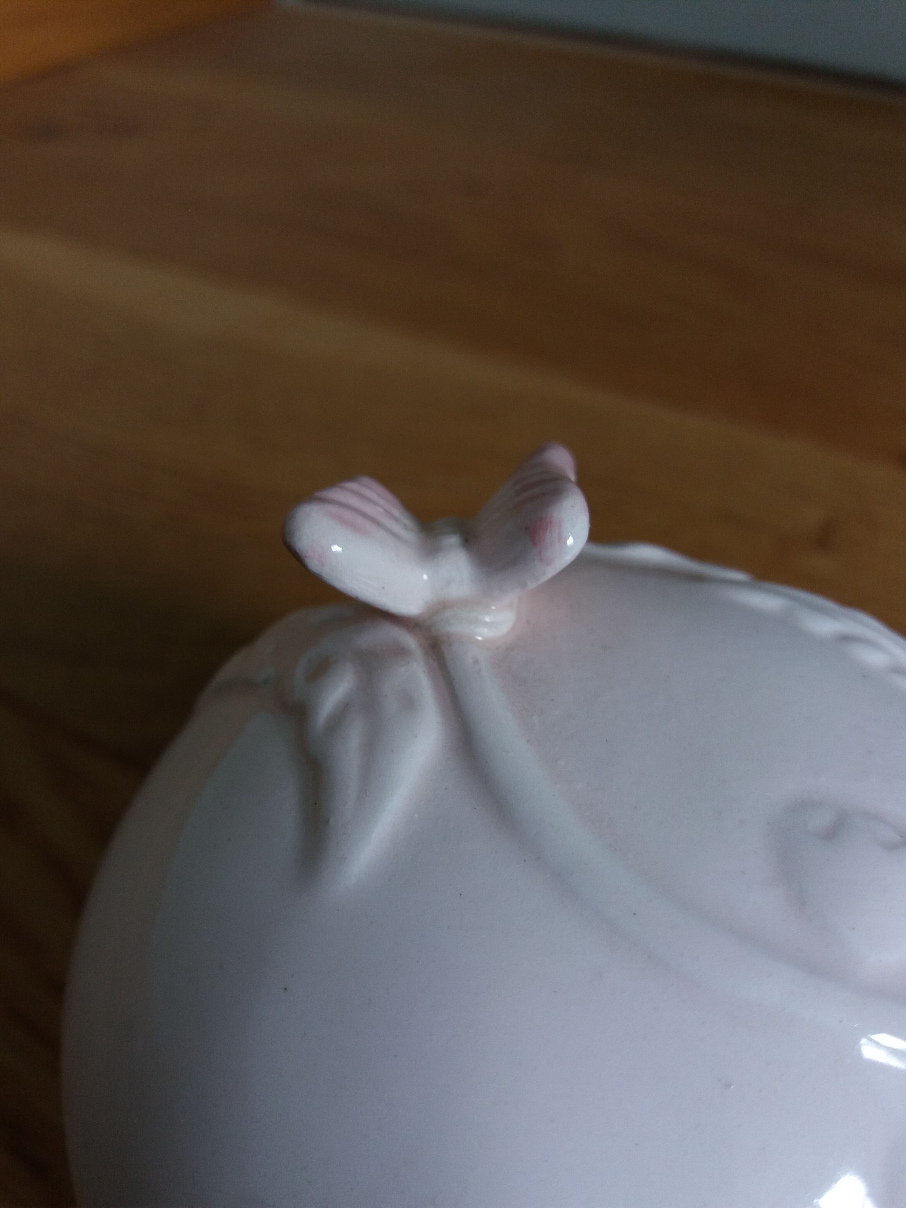 Spherical box in pink ceramic Willemse