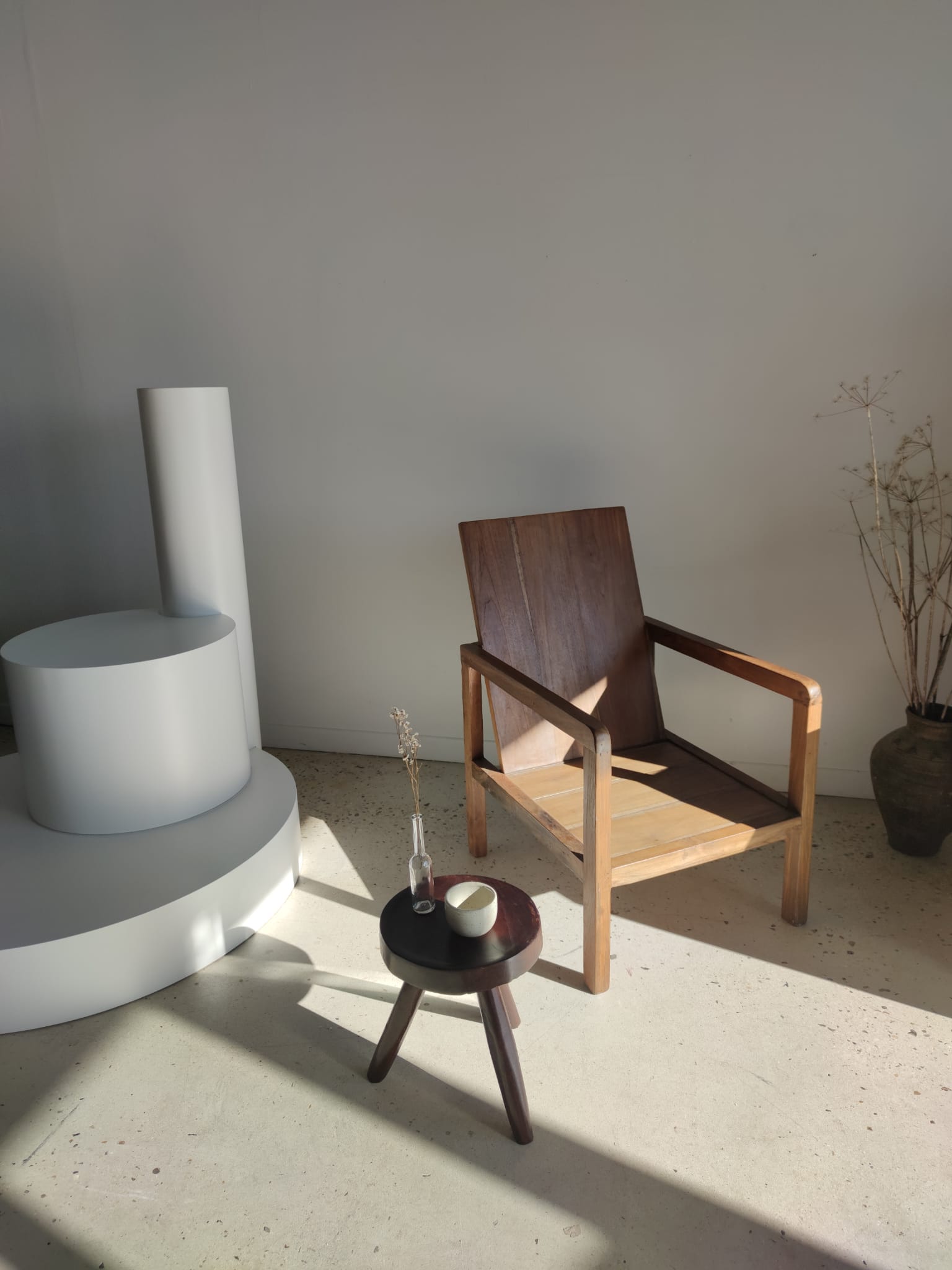 Armchair in natural wood (teak) minimalist design