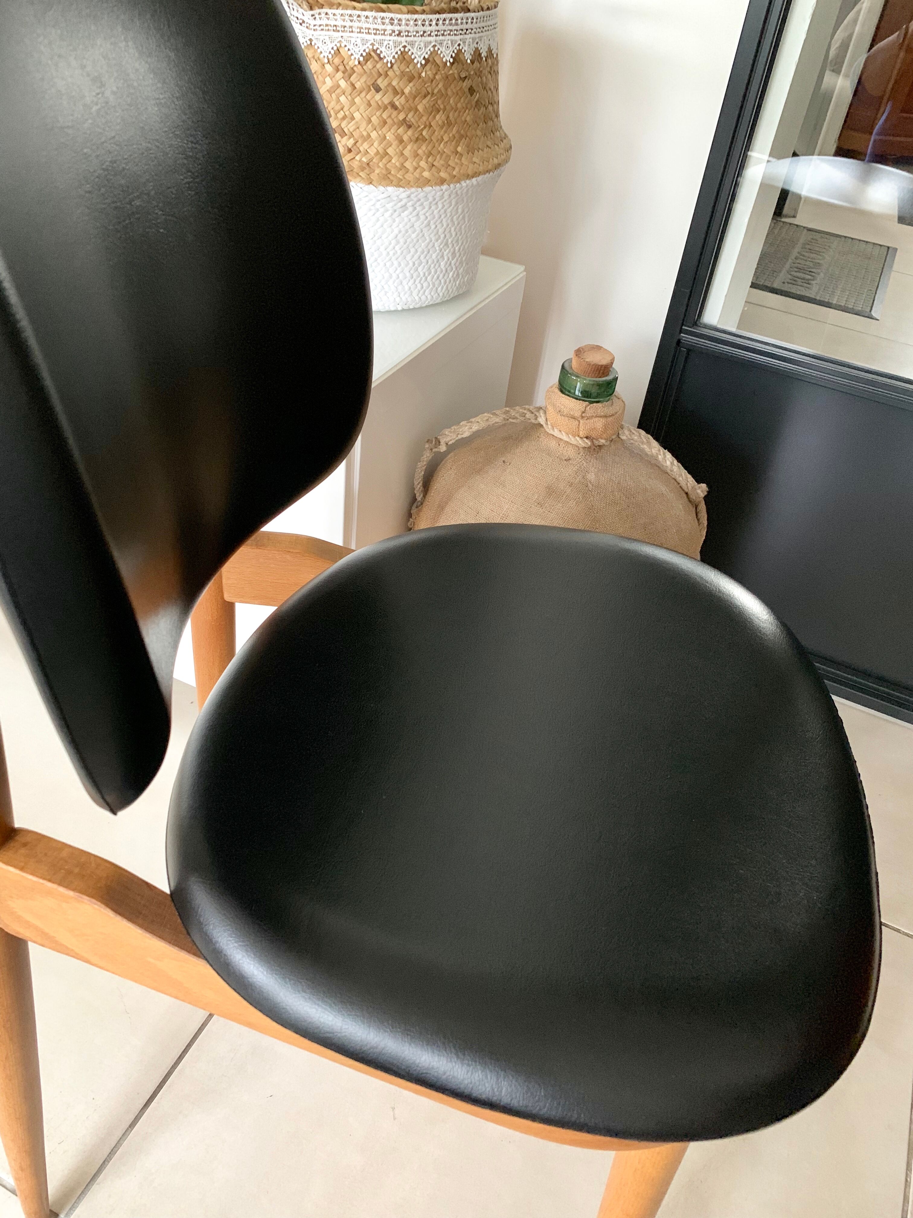 Vintage Pegase Baumann chair