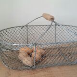 Metal wire basket