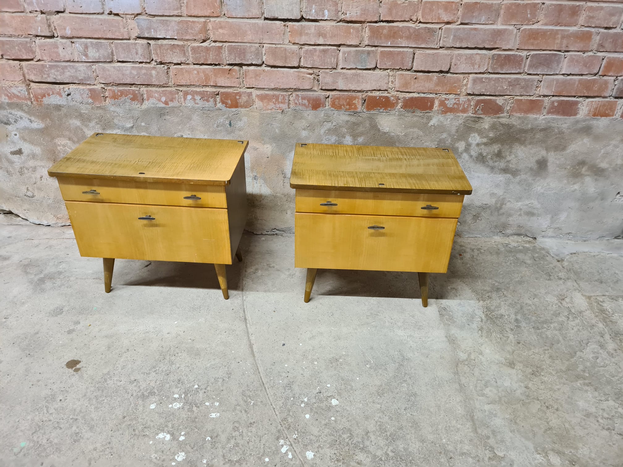 Lot 2 vintage bedside tables 1960s
