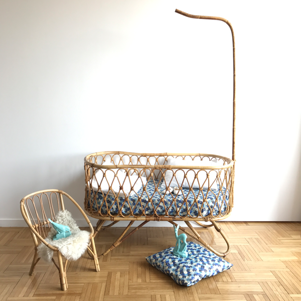 Lit Bebe Berceau En Rotin Vintage Avec Fleche De Lit Et Matelas Sur Mesure Selency Lit Bebe Berceau En Rotin Vintage Avec Fleche De Lit Et Matelas Sur Mesure Selency
