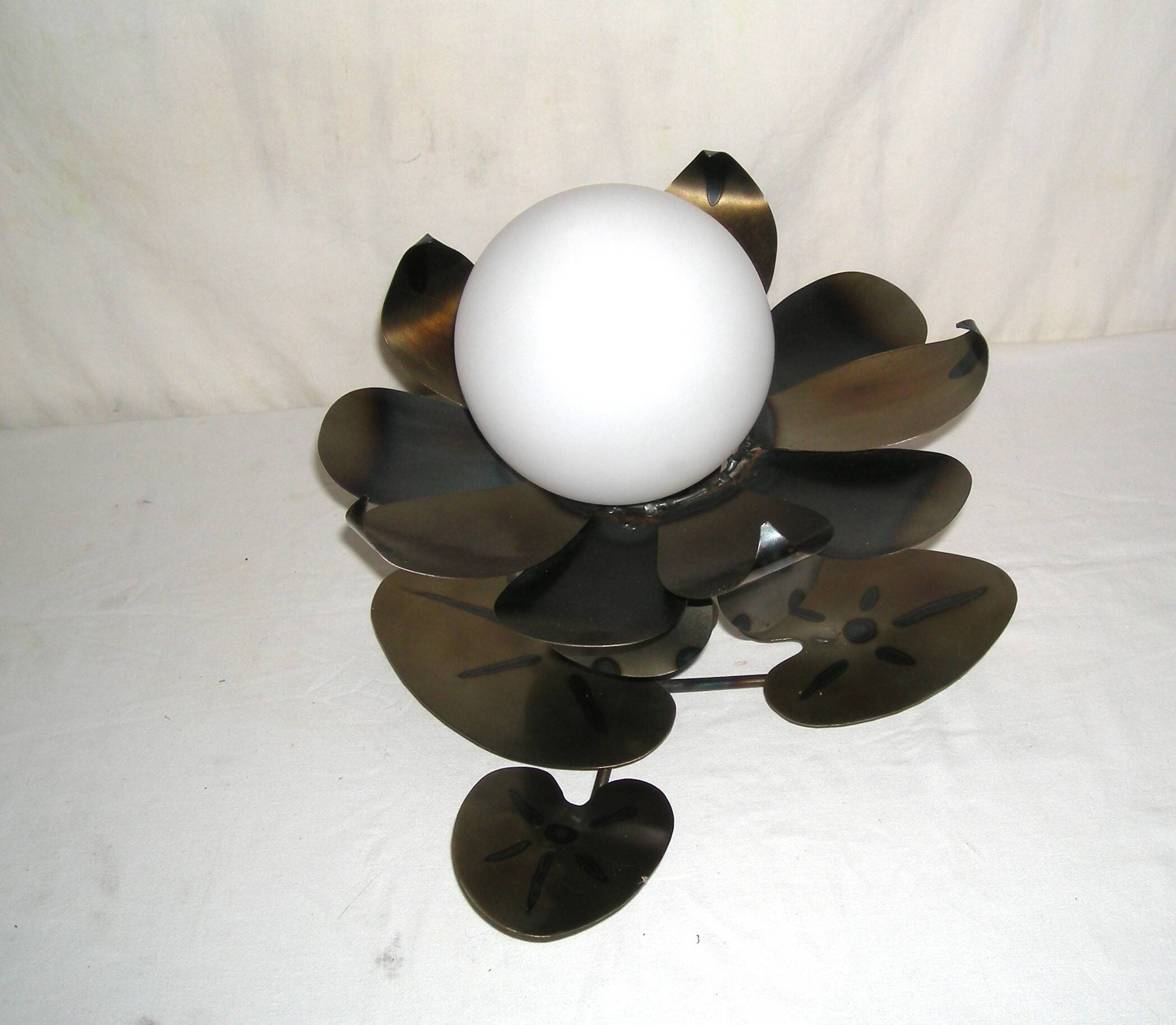 Lampe à poser nénuphar - style jansen des années 70