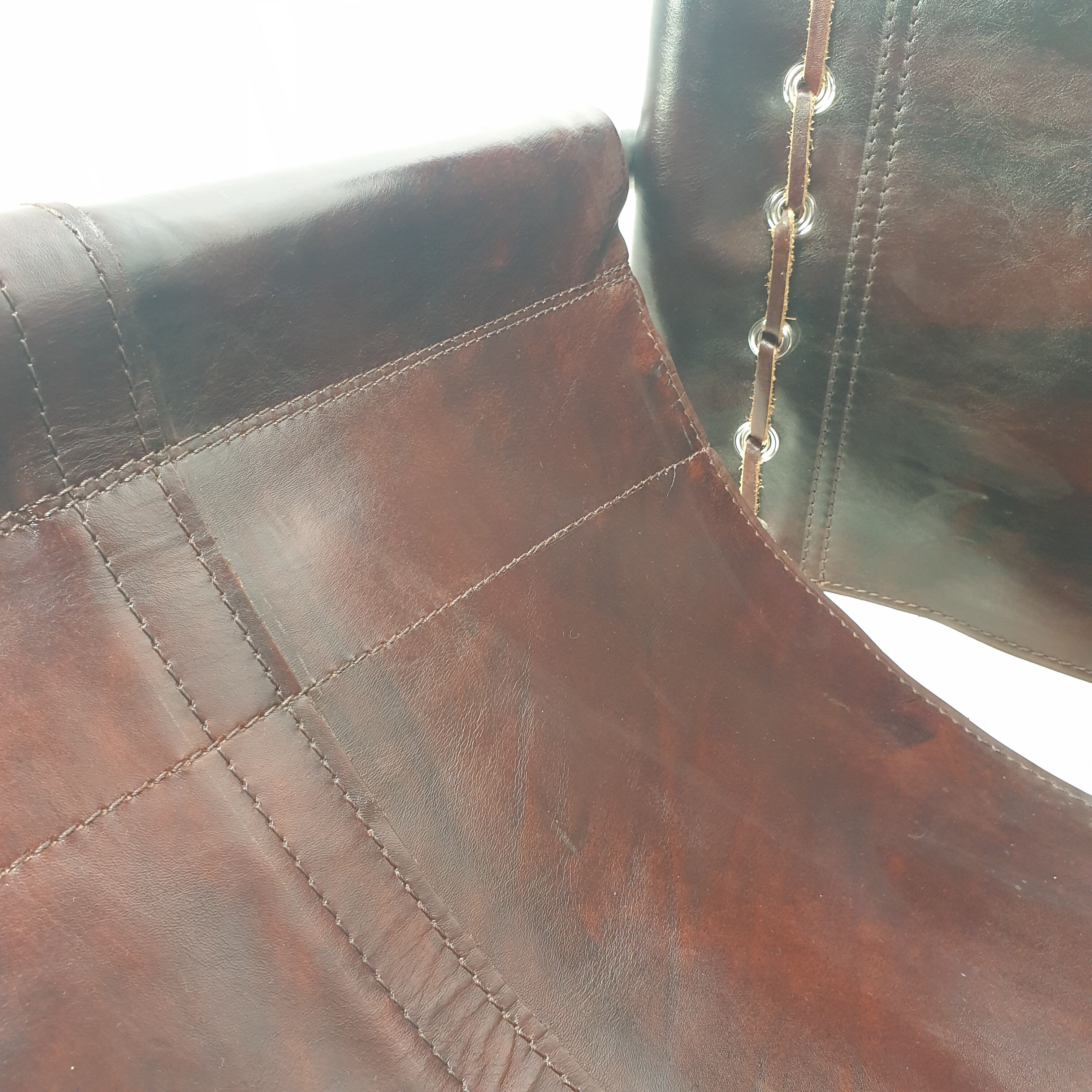 Set of 2 italian mid century lounge chairs, 1980's