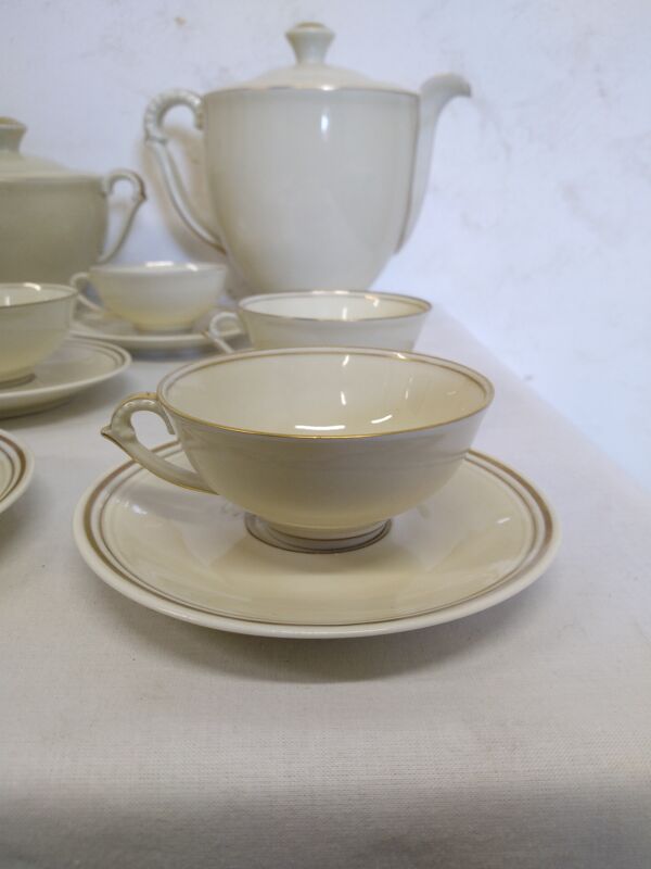 Service à café en porcelaine de Limoges