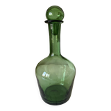 Carafe en verre vert