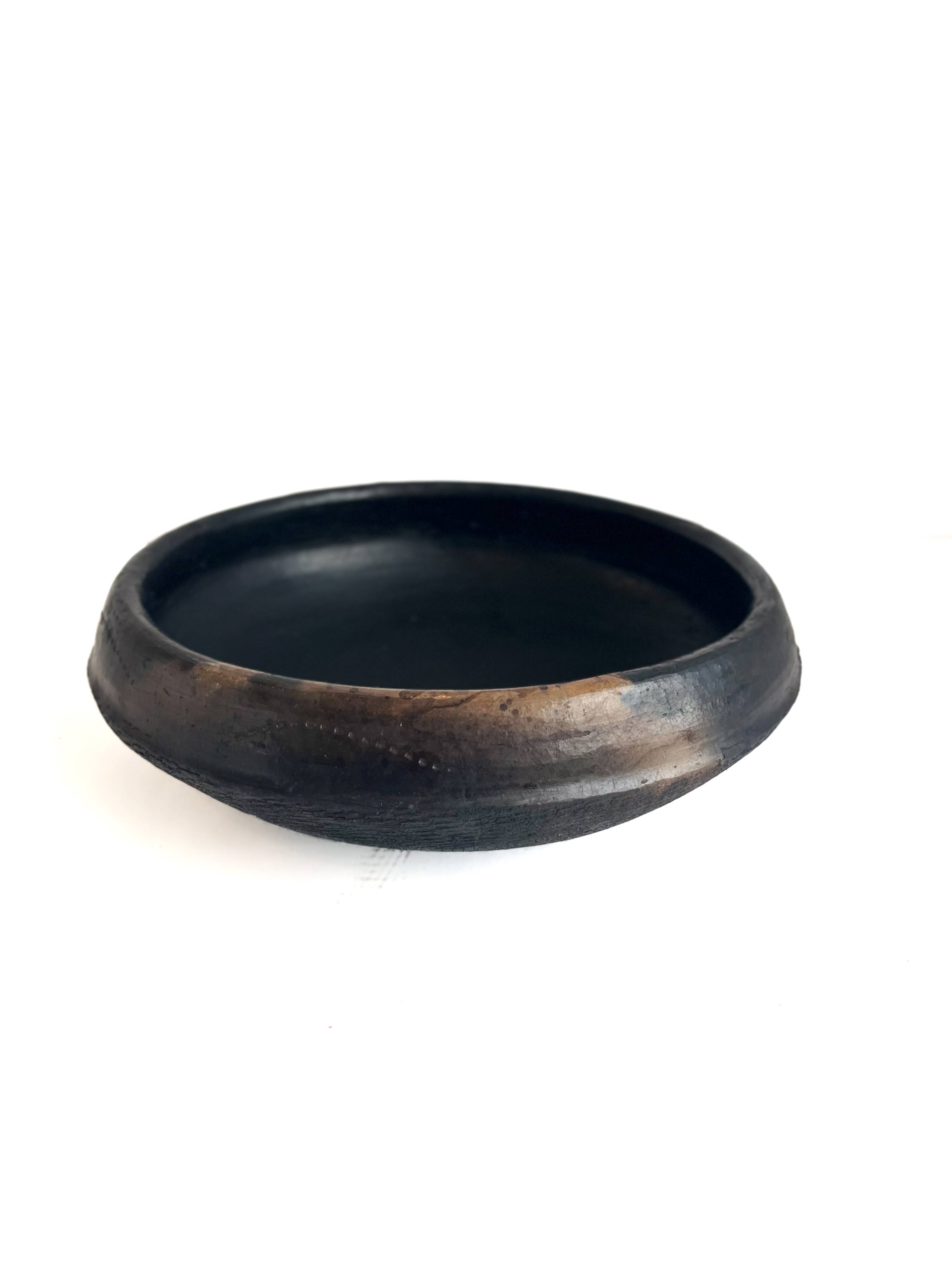 Plat Abron "Kânâh" in smoked terracotta | Ø 31cm diameter