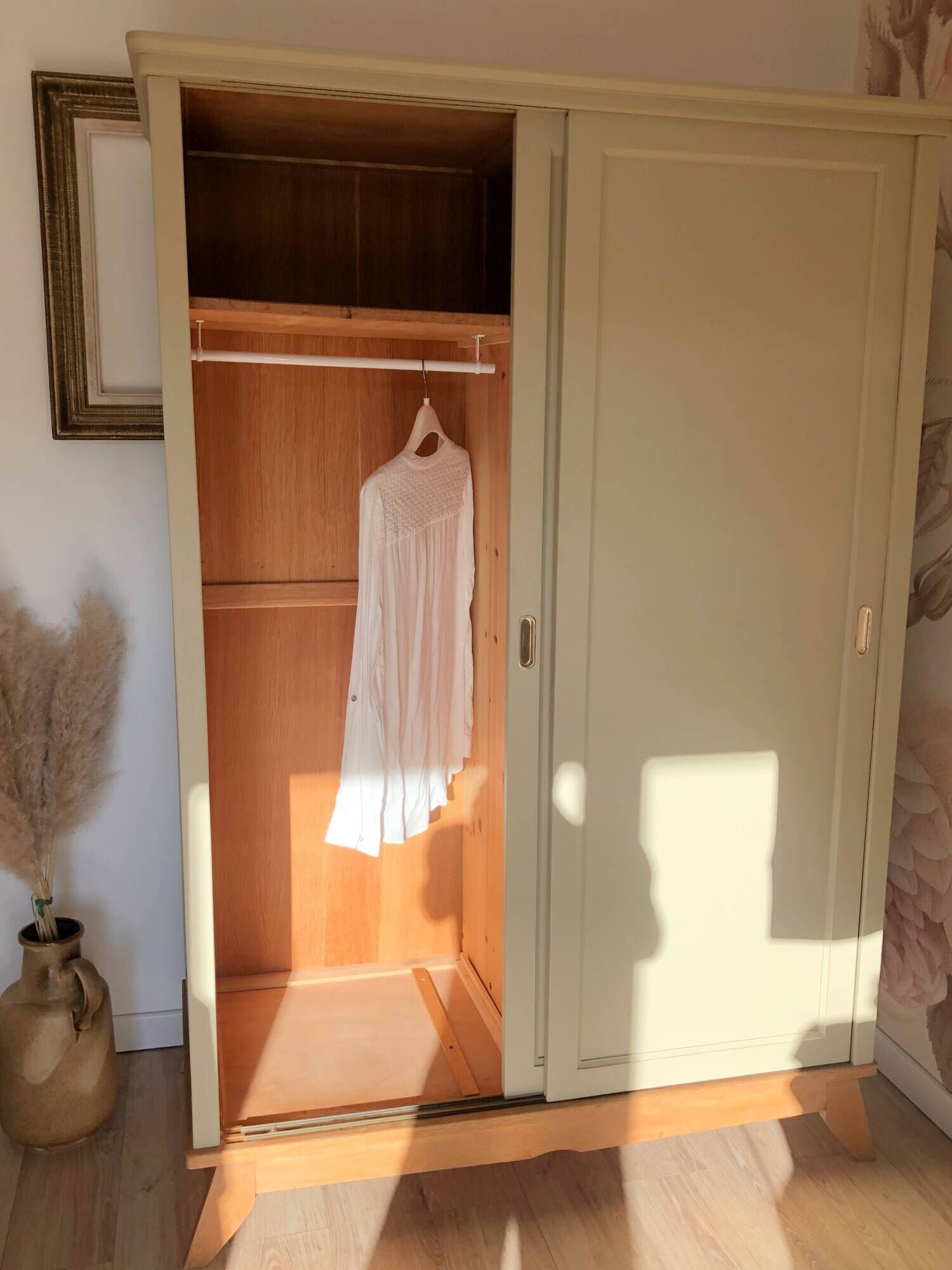 Wardrobe with sliding doors from the 50s/60s