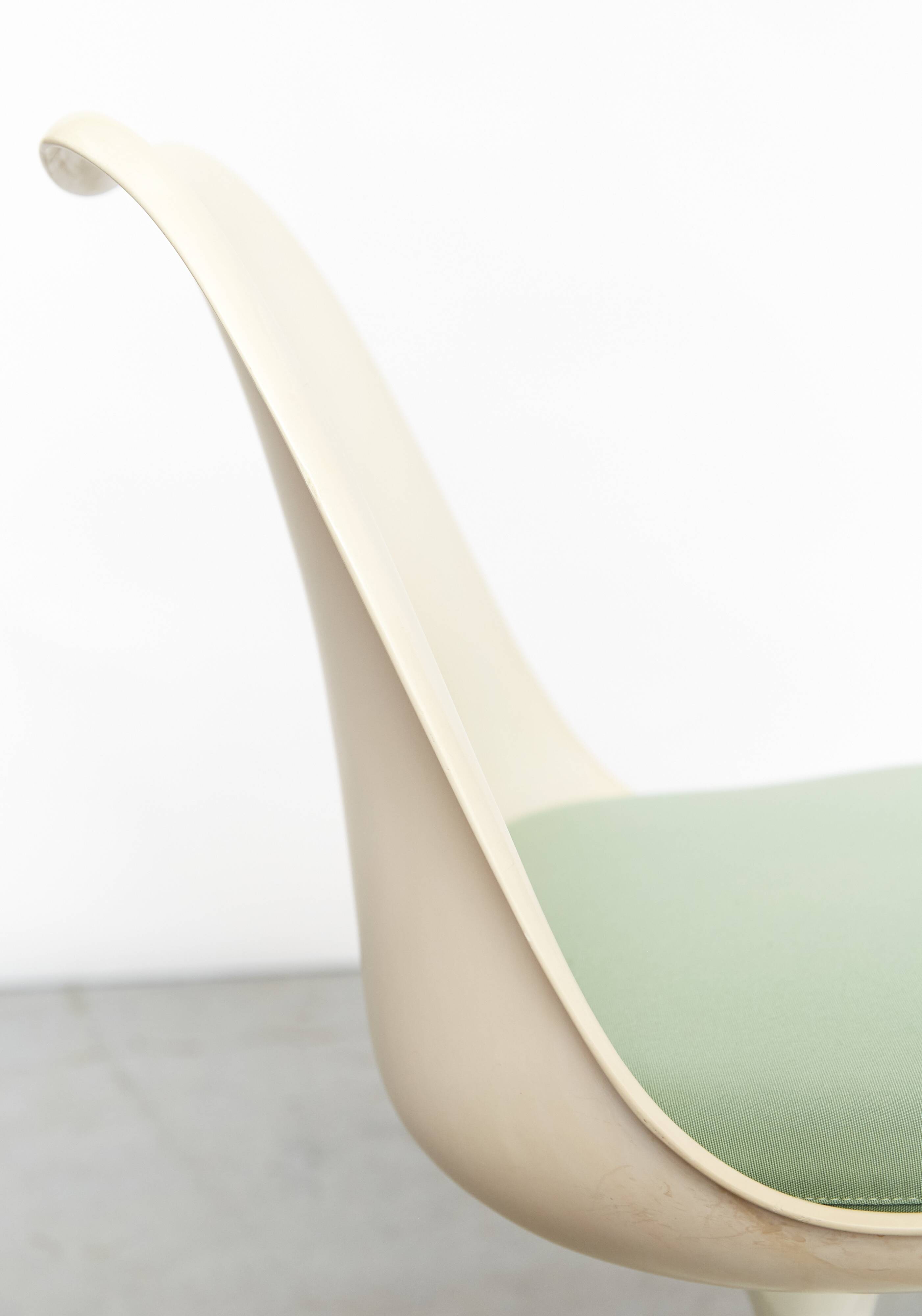Eero Saarinen Tulip Chair for Knoll International