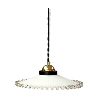 Suspension opaline