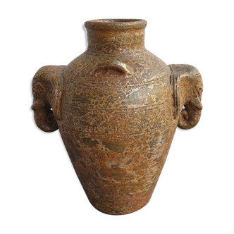Ancient pot pot vase in terracotta elephant decoration