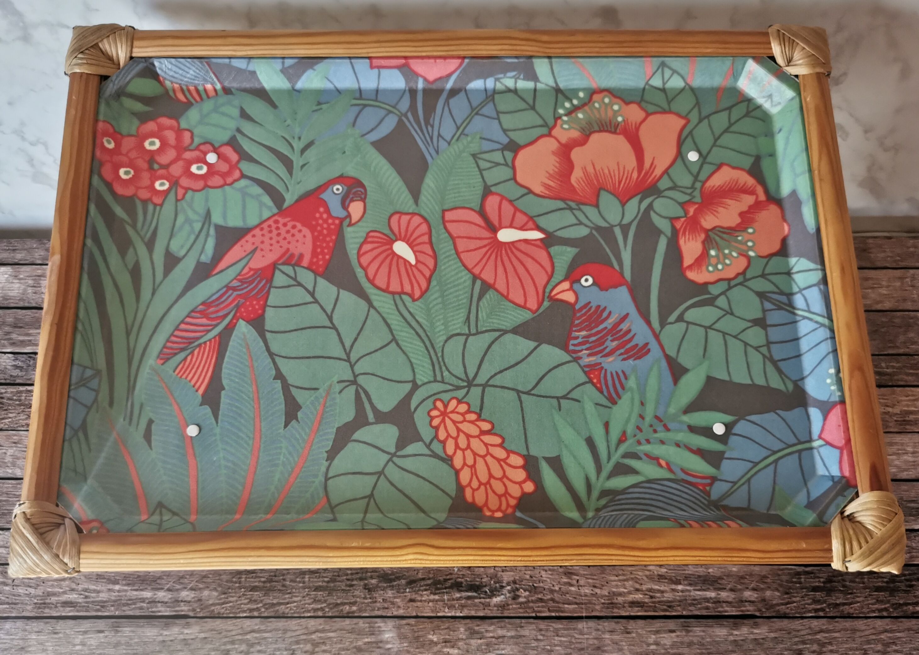 Folding tray parrots and flowers fiber and rattan