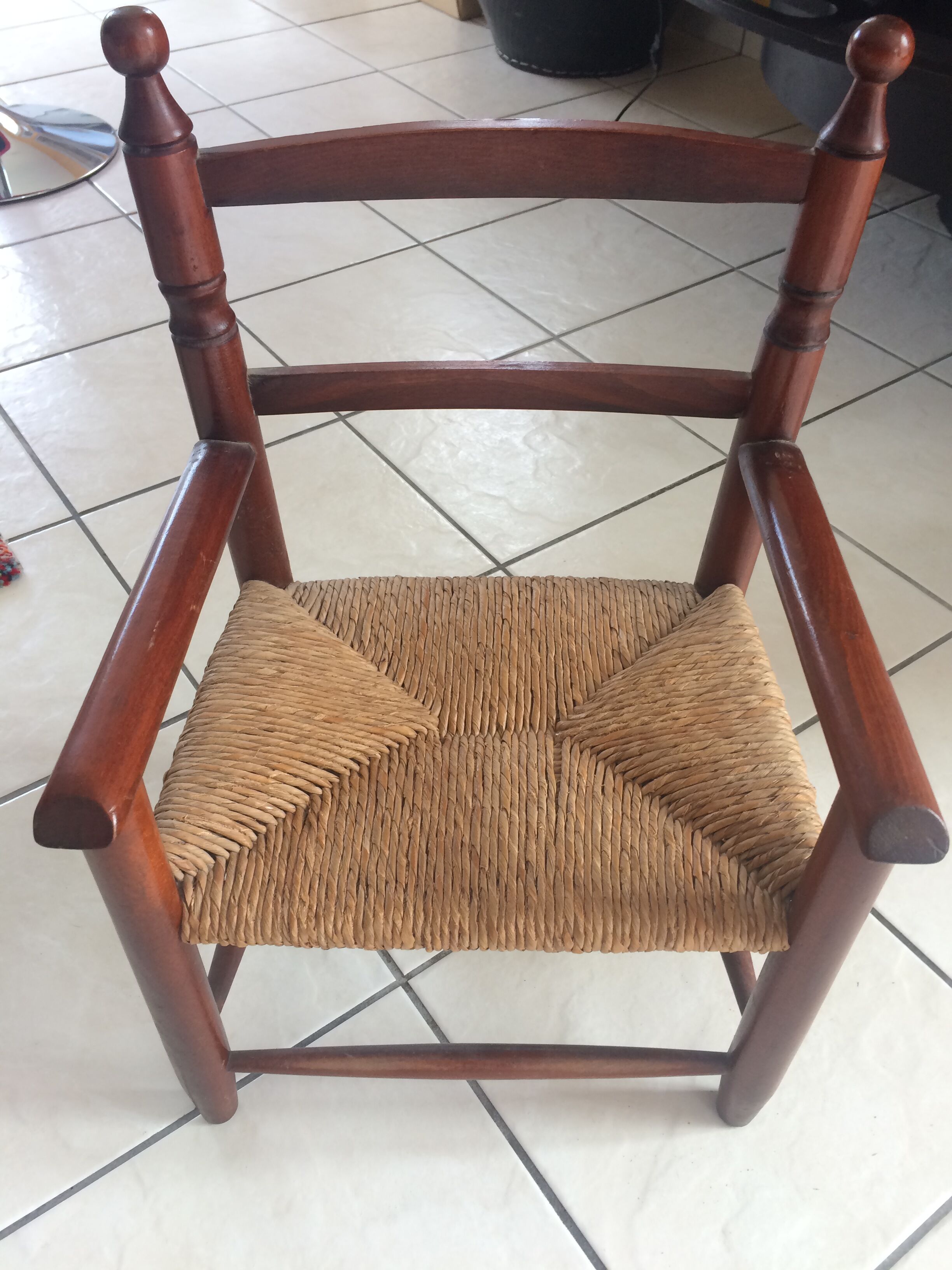 Armchair straw wood